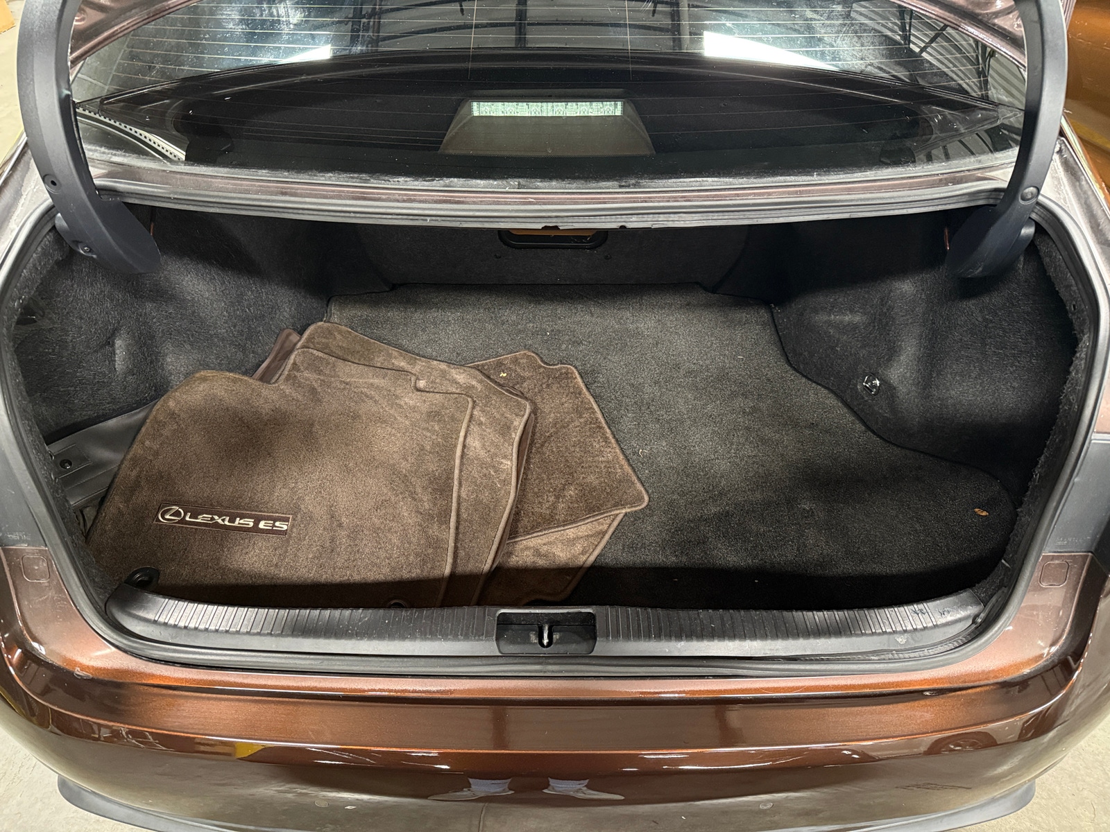 Thumbnail: 2016 Lexus ES - 6