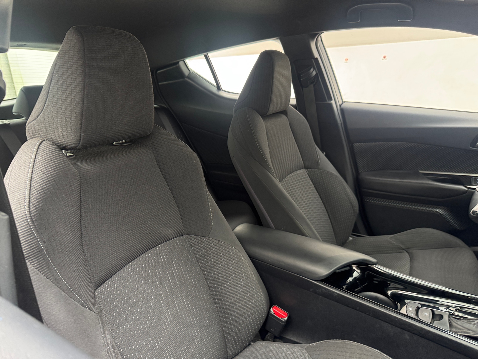 Thumbnail: 2019 Toyota C-HR - 2