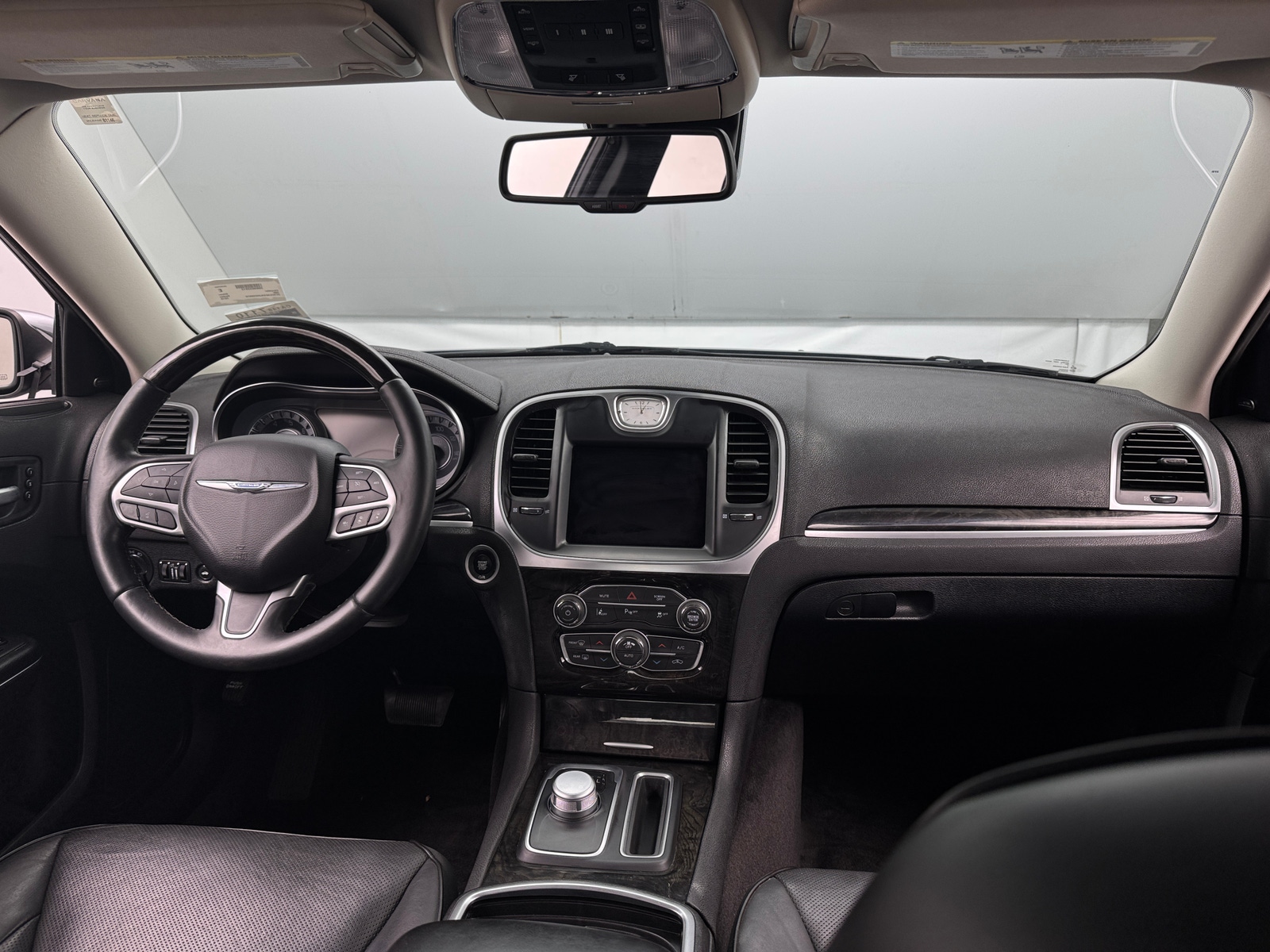 Thumbnail: 2018 Chrysler 300 - 2