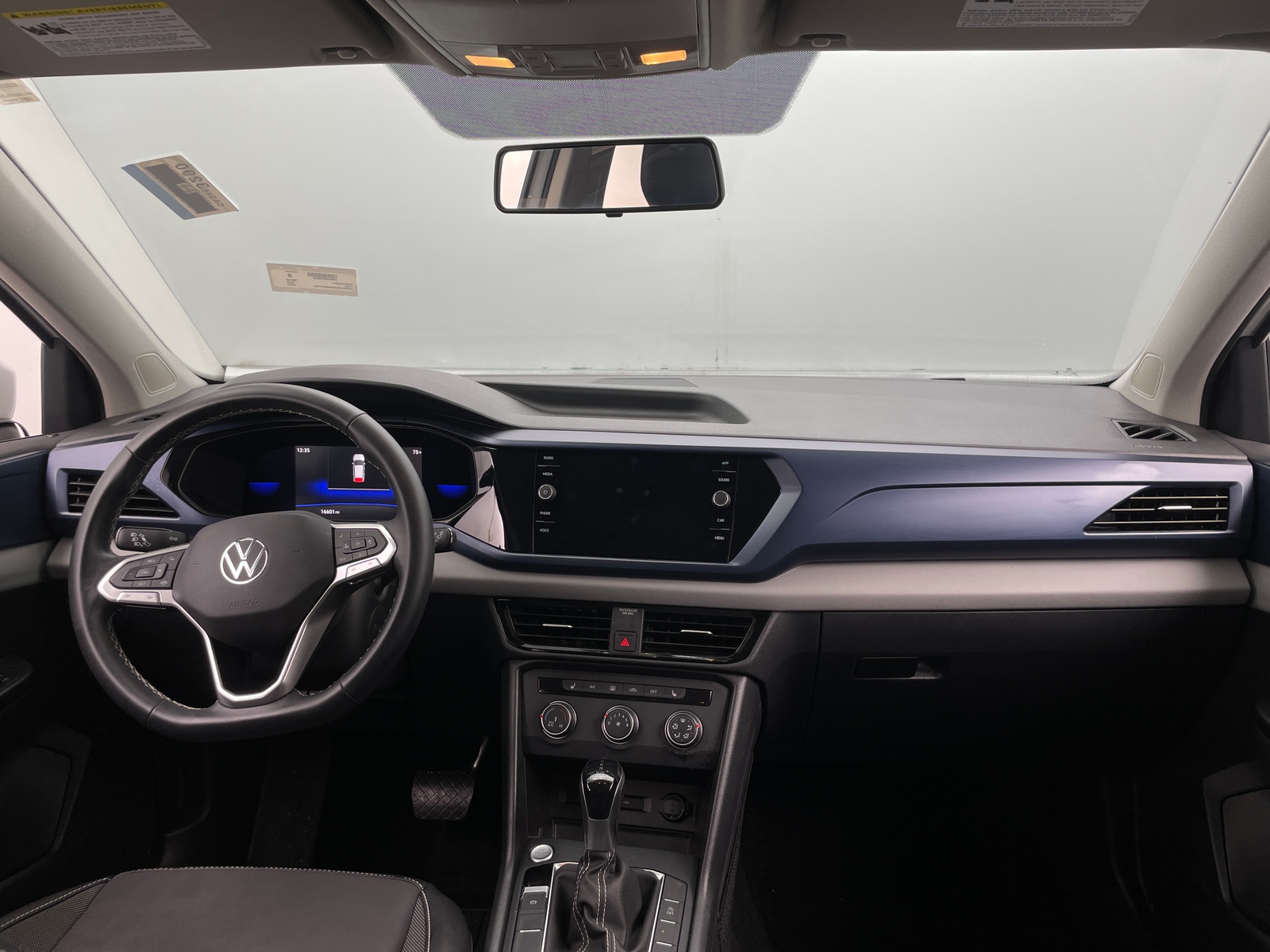 Thumbnail: 2022 Volkswagen Taos - 2