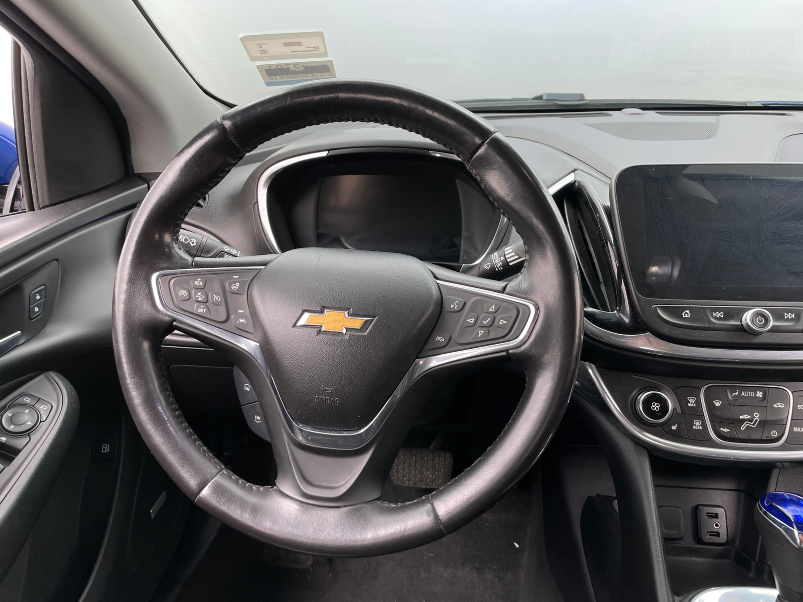 Thumbnail: 2018 Chevrolet Volt - 4