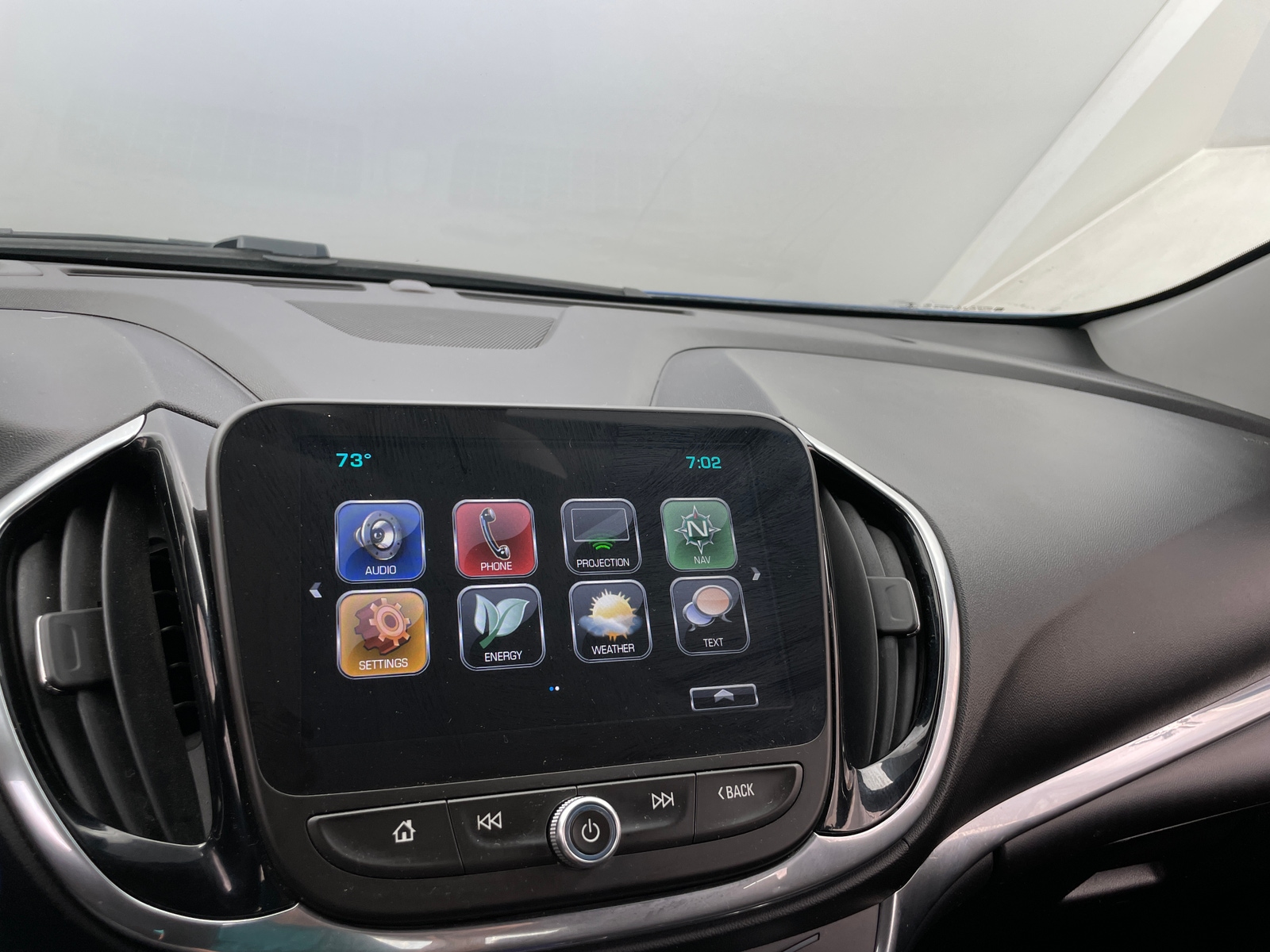 Thumbnail: 2018 Chevrolet Volt - 3