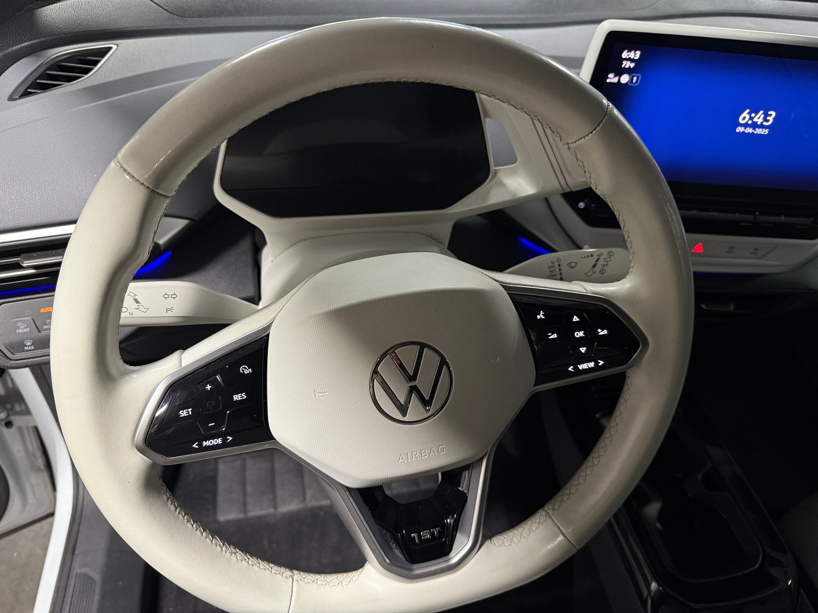 Thumbnail: 2021 Volkswagen ID.4 - 4