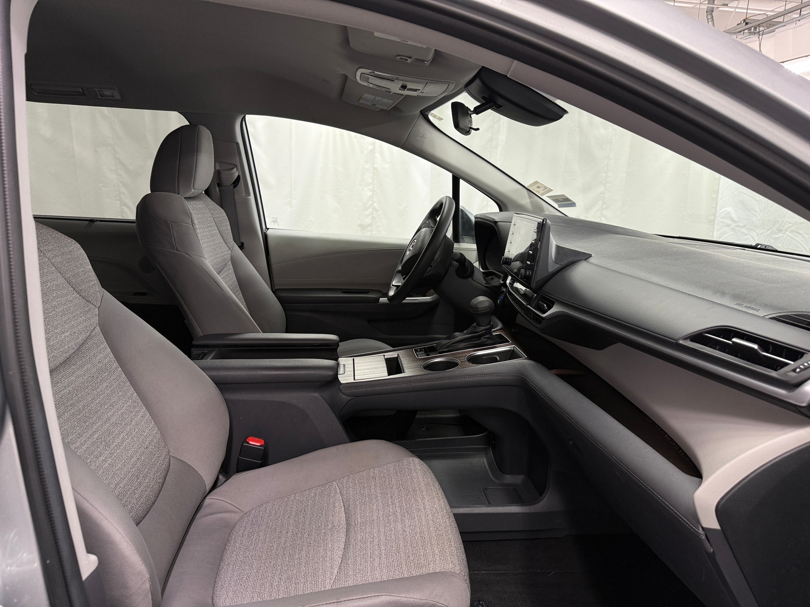 Thumbnail: 2022 Toyota Sienna - 2