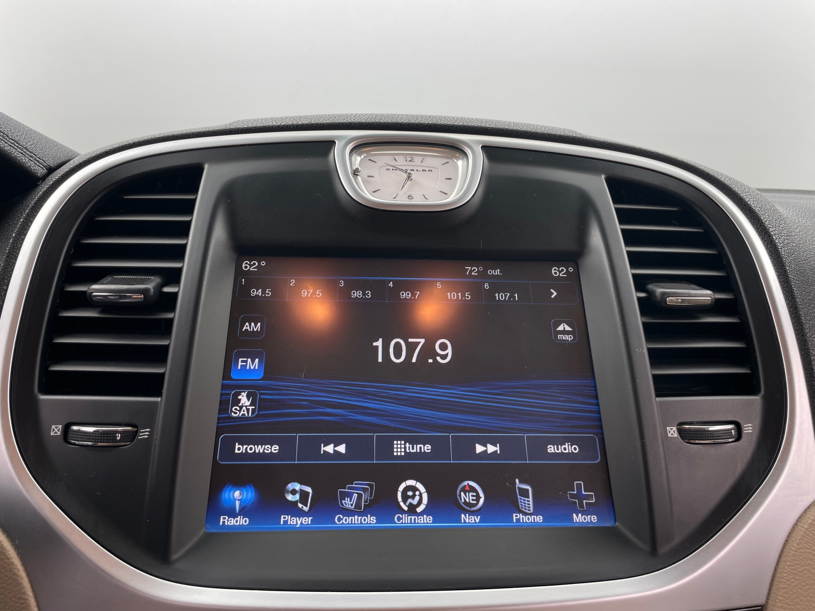 Thumbnail: 2013 Chrysler 300 - 3