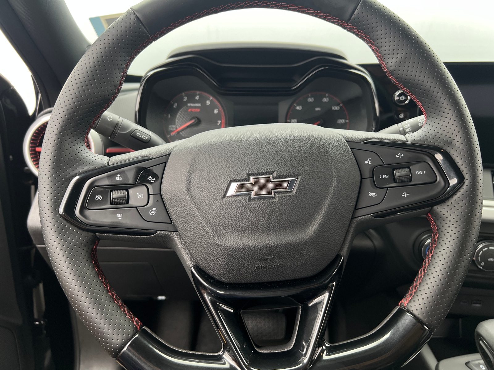 Thumbnail: 2025 Chevrolet Trax - 5