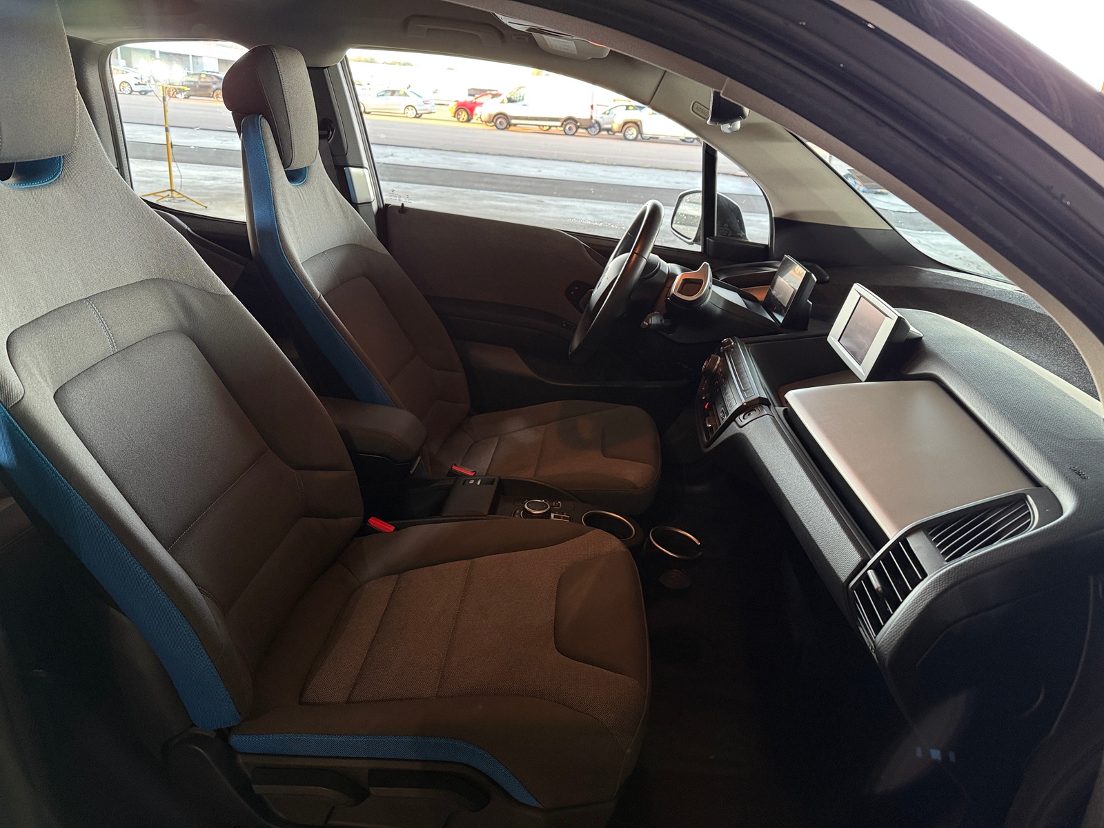 Thumbnail: 2019 BMW i3 - 2
