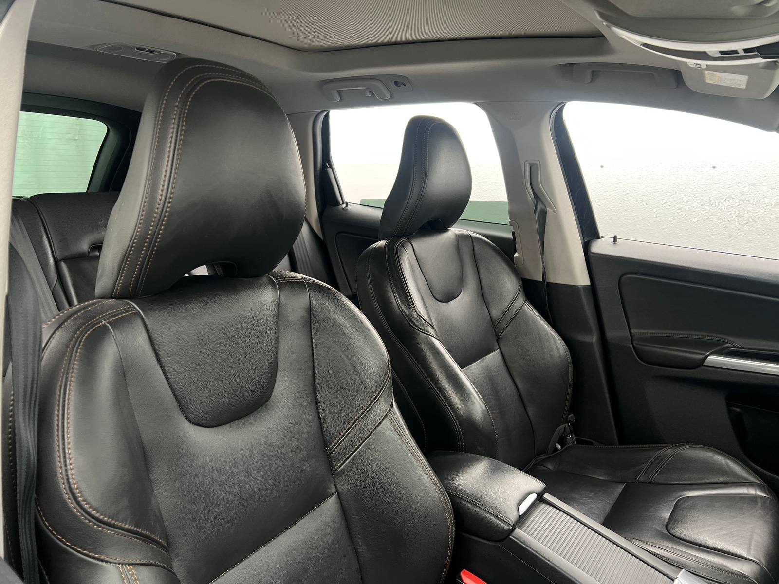 Thumbnail: 2017 Volvo XC60 - 2