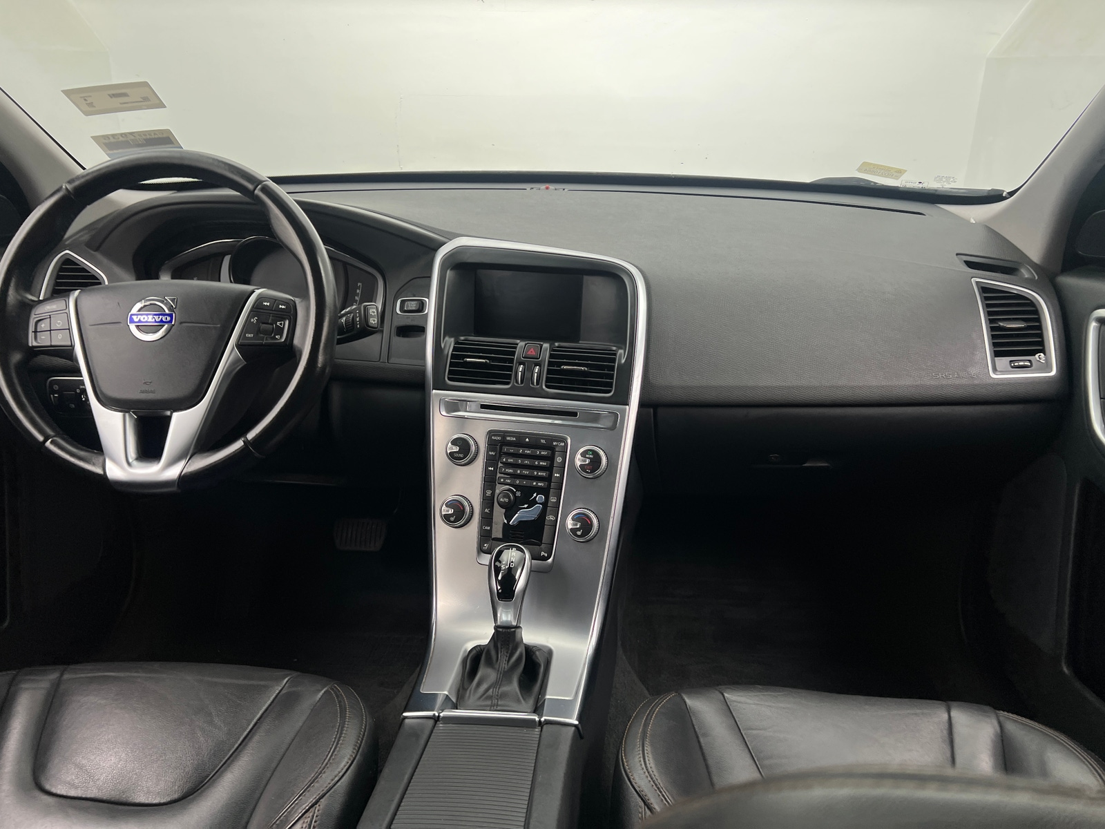 Thumbnail: 2017 Volvo XC60 - 3
