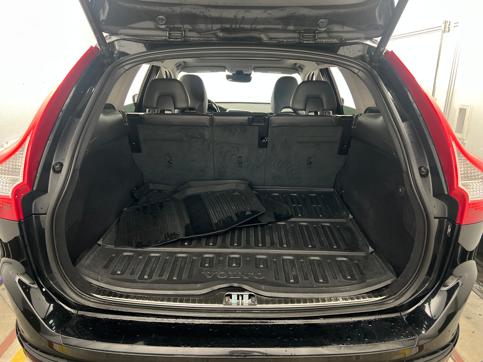 Thumbnail: 2017 Volvo XC60 - 7