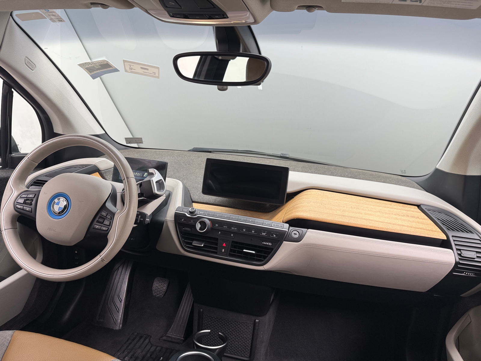 Thumbnail: 2015 BMW i3 - 3