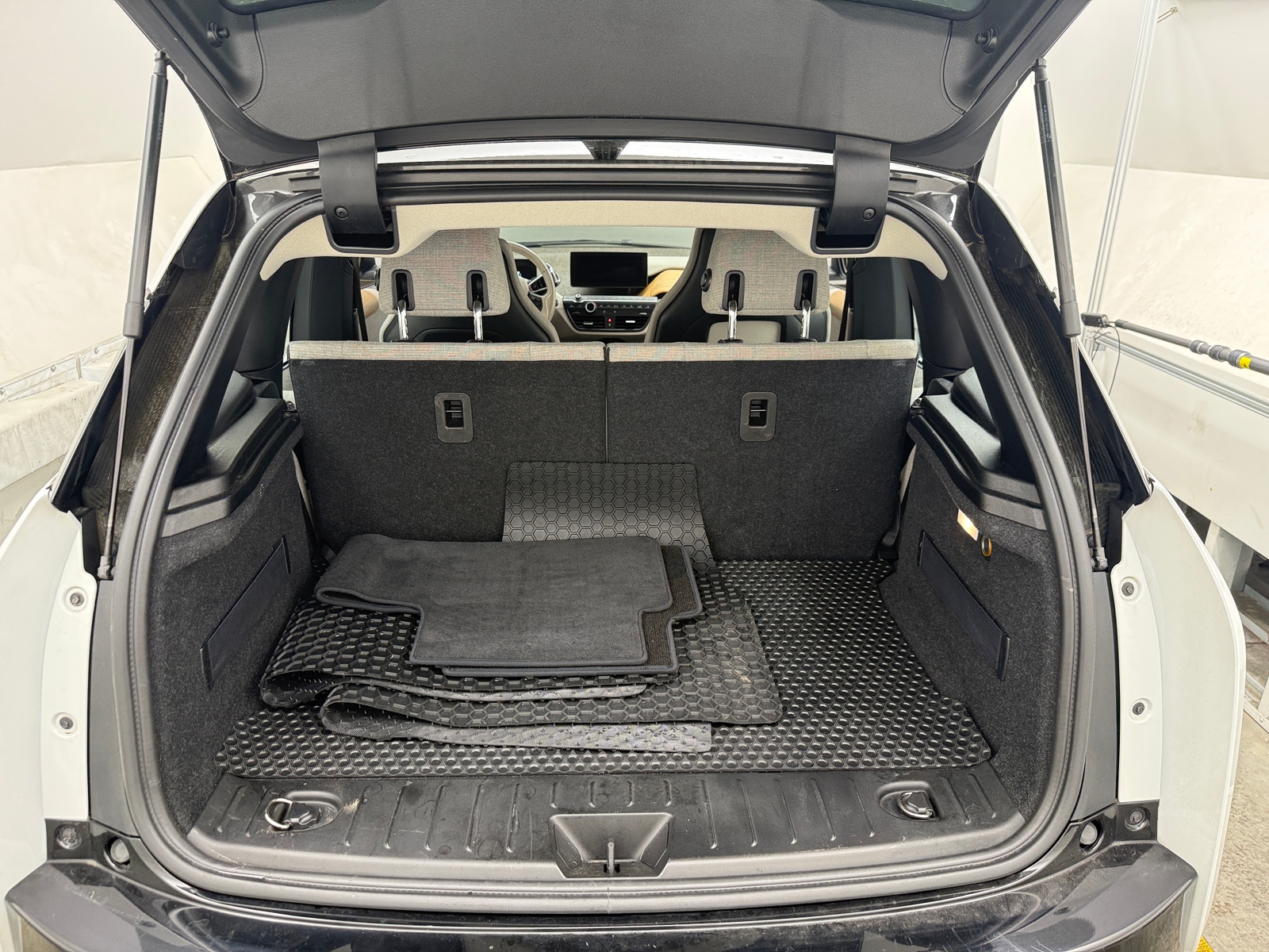 Thumbnail: 2015 BMW i3 - 7