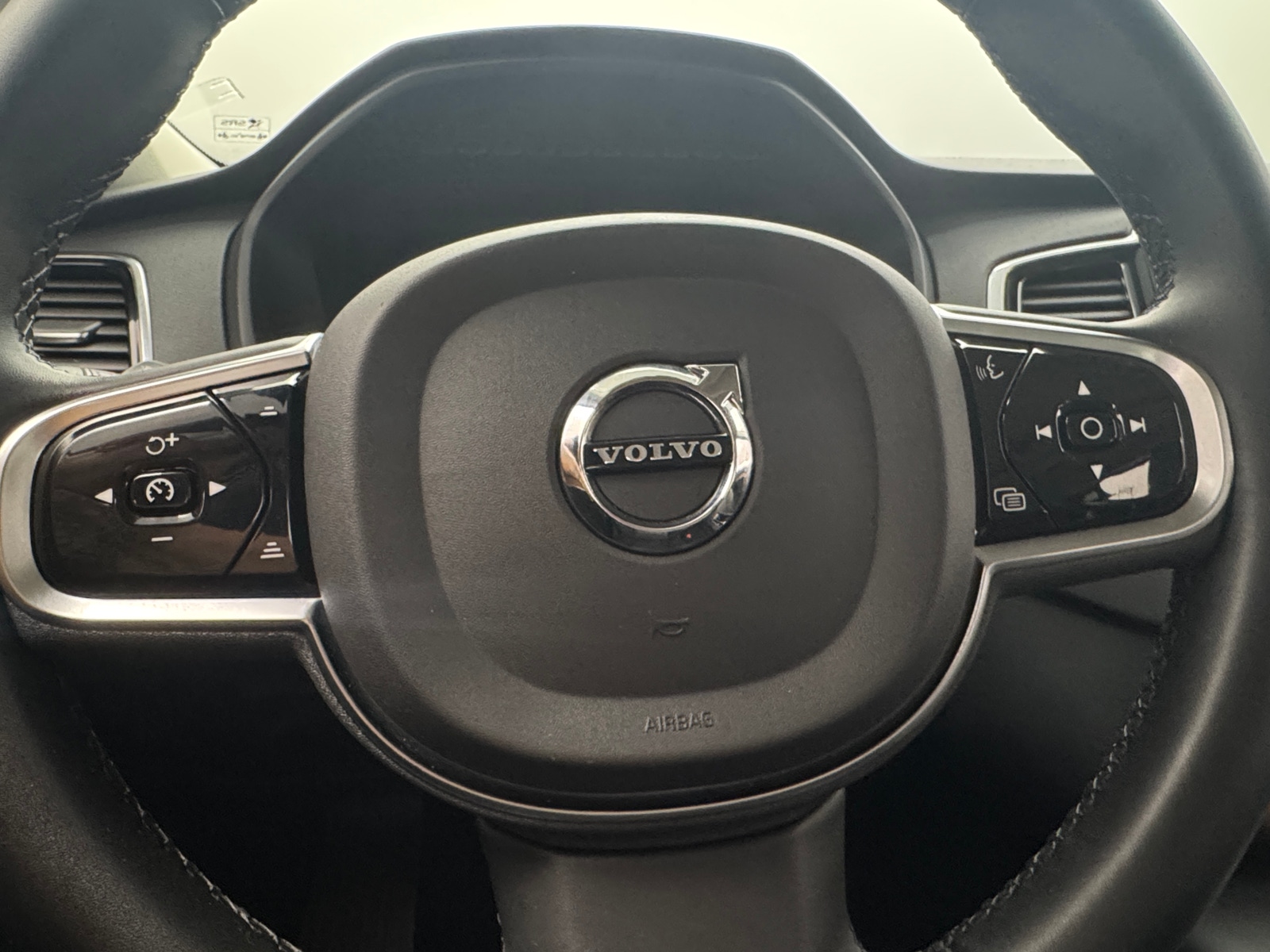Thumbnail: 2023 Volvo XC90 - 4