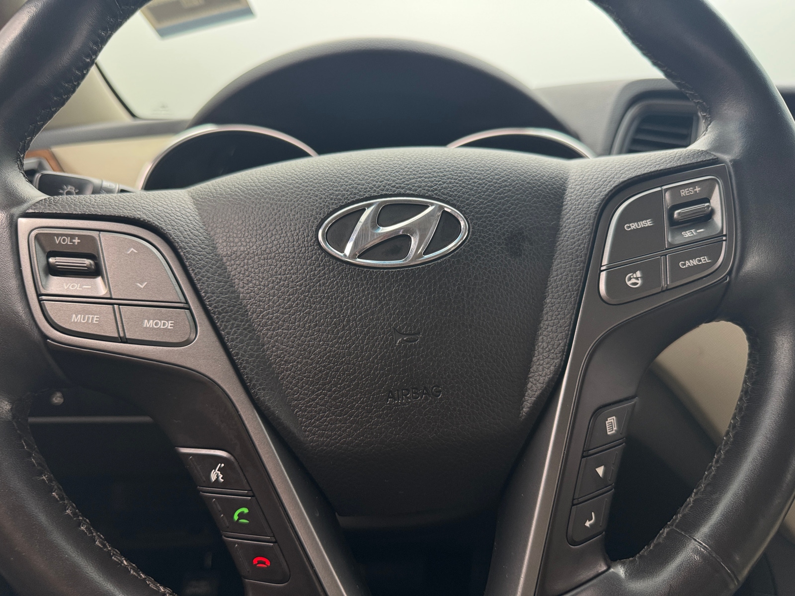 Thumbnail: 2014 Hyundai Santa Fe - 4