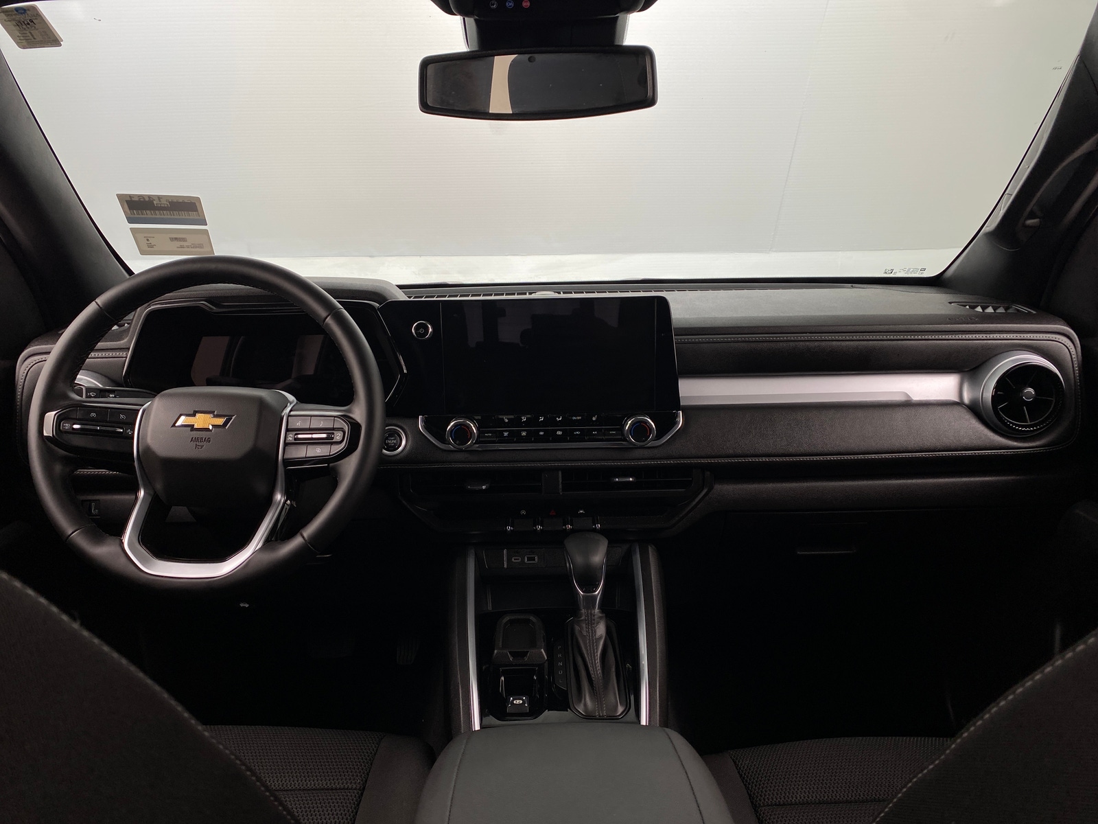 Thumbnail: 2024 Chevrolet Colorado - 3
