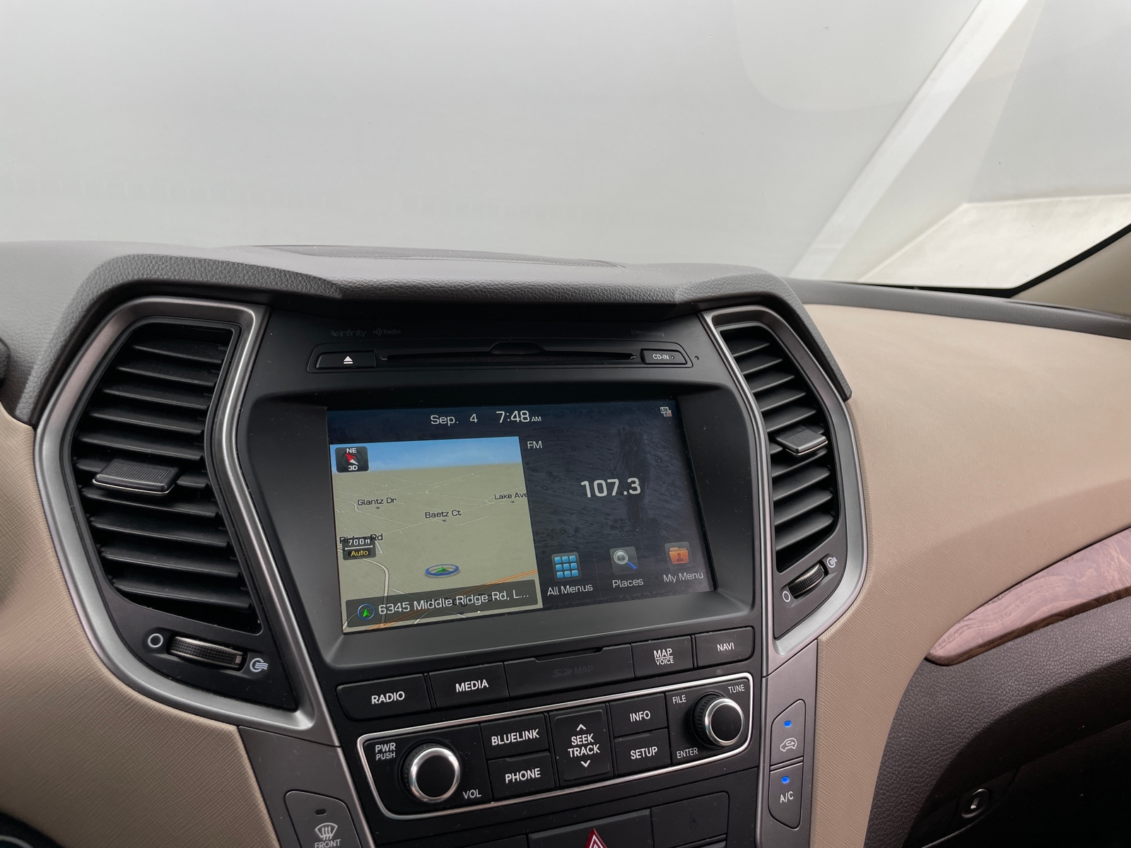 Thumbnail: 2018 Hyundai Santa Fe - 3