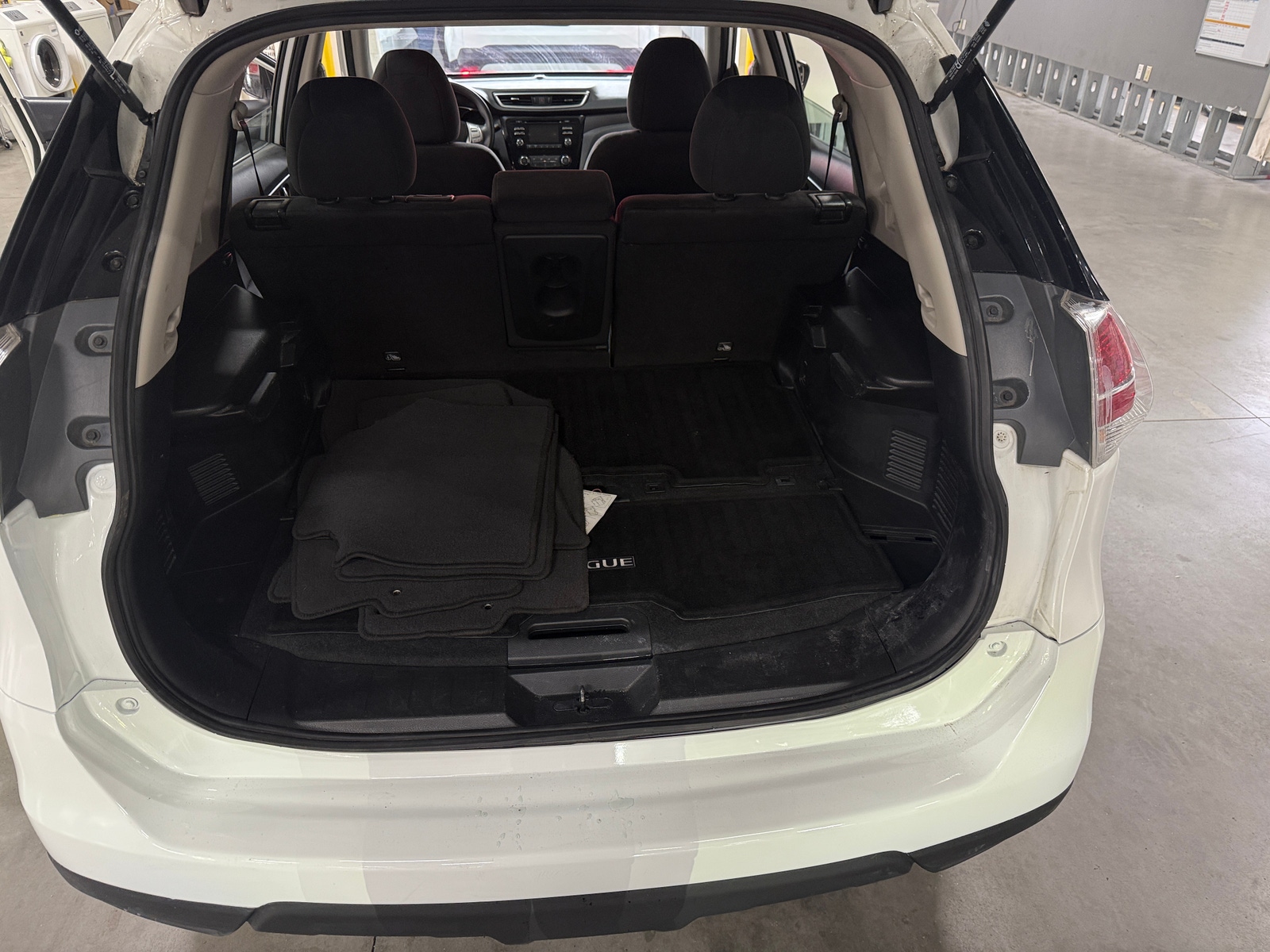 Thumbnail: 2016 Nissan Rogue - 7