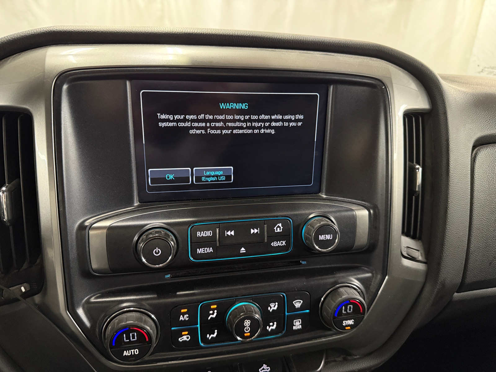 Thumbnail: 2016 Chevrolet Silverado 1500 - 4