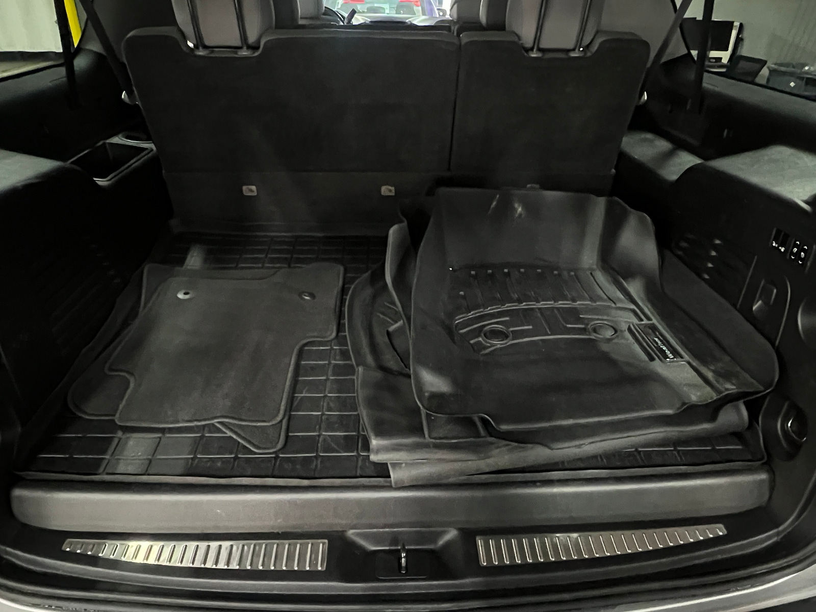 Thumbnail: 2017 Chevrolet Suburban - 6