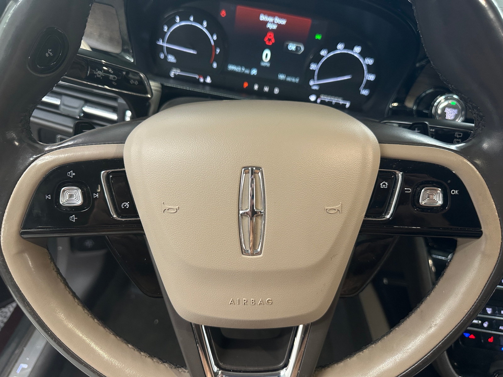 Thumbnail: 2020 Lincoln Corsair - 4