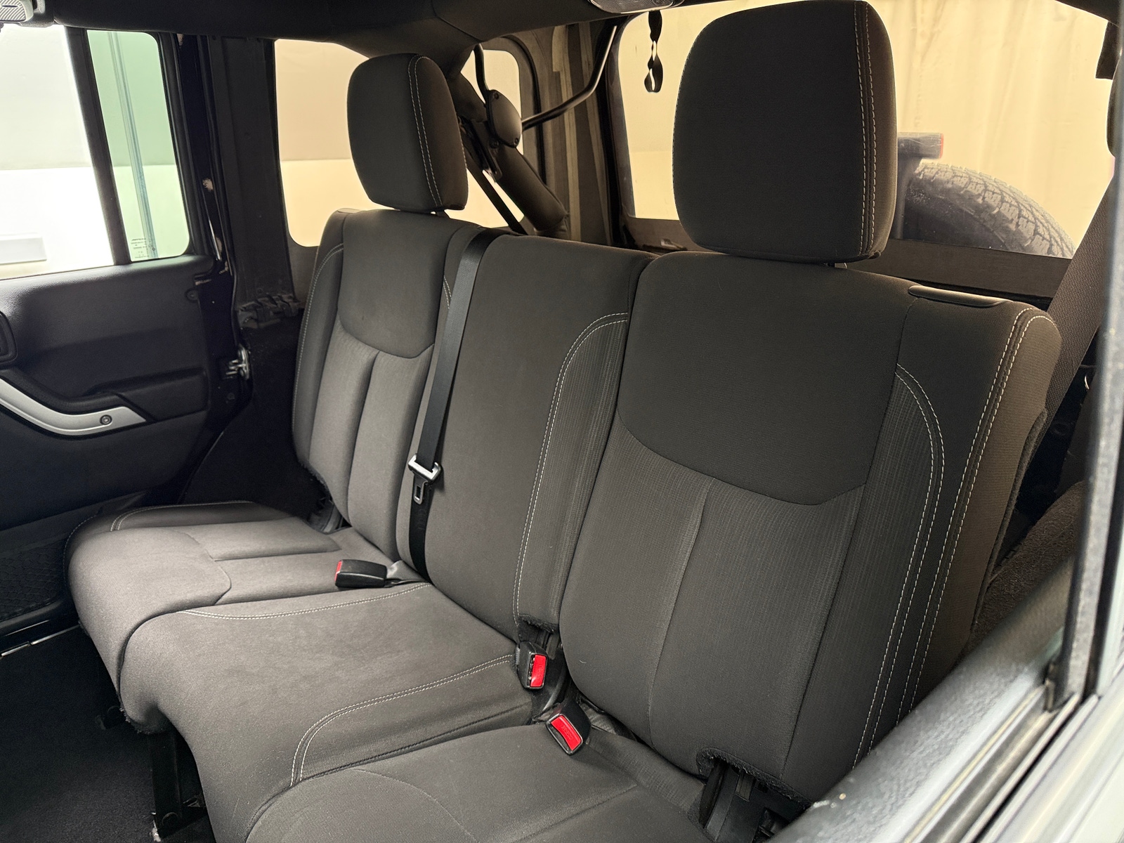 Thumbnail: 2017 Jeep Wrangler - 6