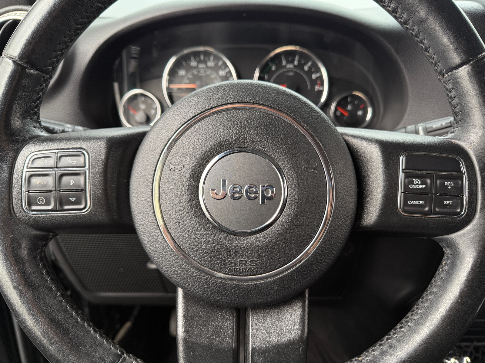 Thumbnail: 2017 Jeep Wrangler - 5