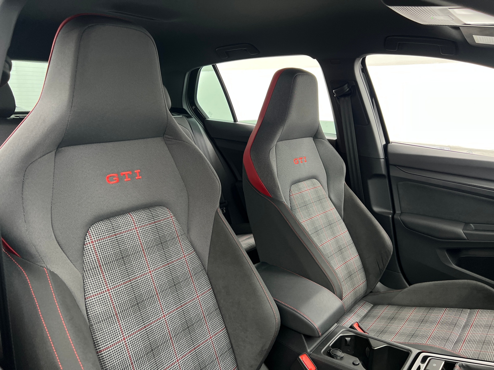 Thumbnail: 2024 Volkswagen Golf - 2