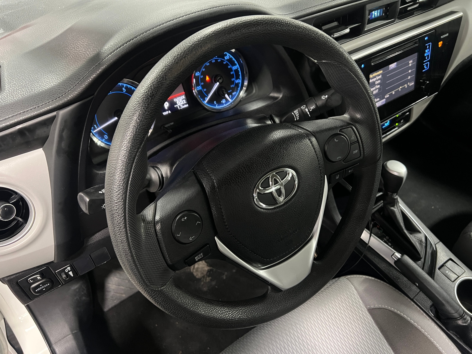 Thumbnail: 2017 Toyota Corolla - 5