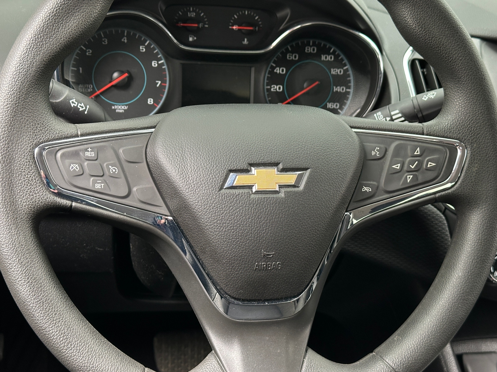 Thumbnail: 2018 Chevrolet Cruze - 5