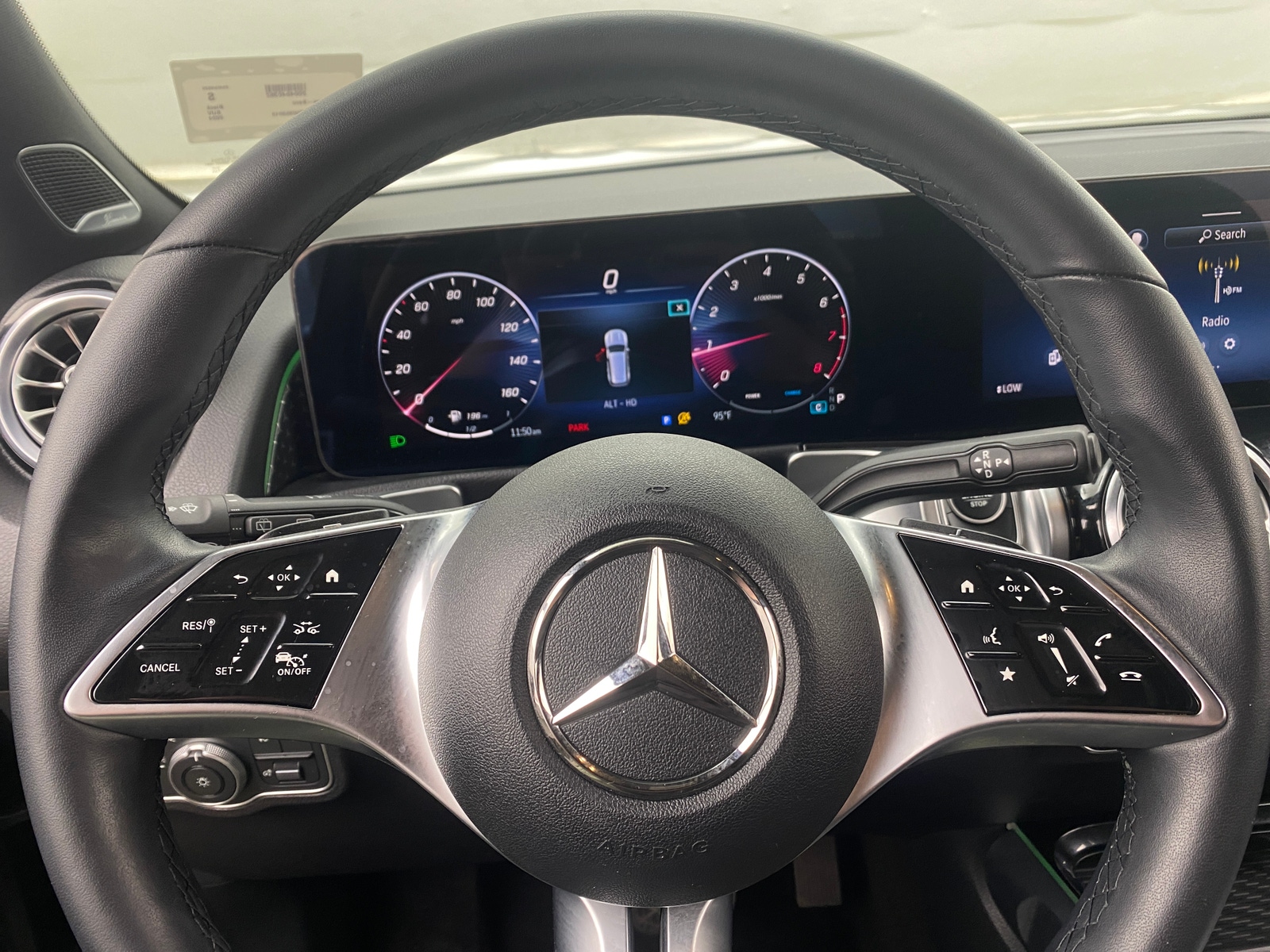 Thumbnail: 2024 Mercedes-Benz GLB - 4