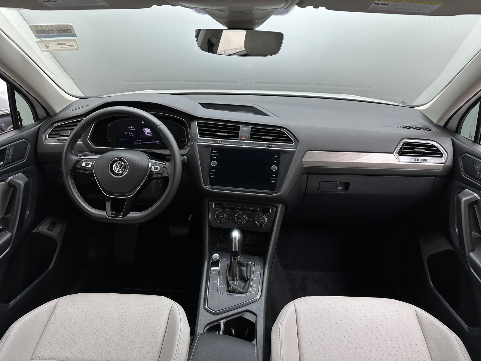 Thumbnail: 2021 Volkswagen Tiguan - 2