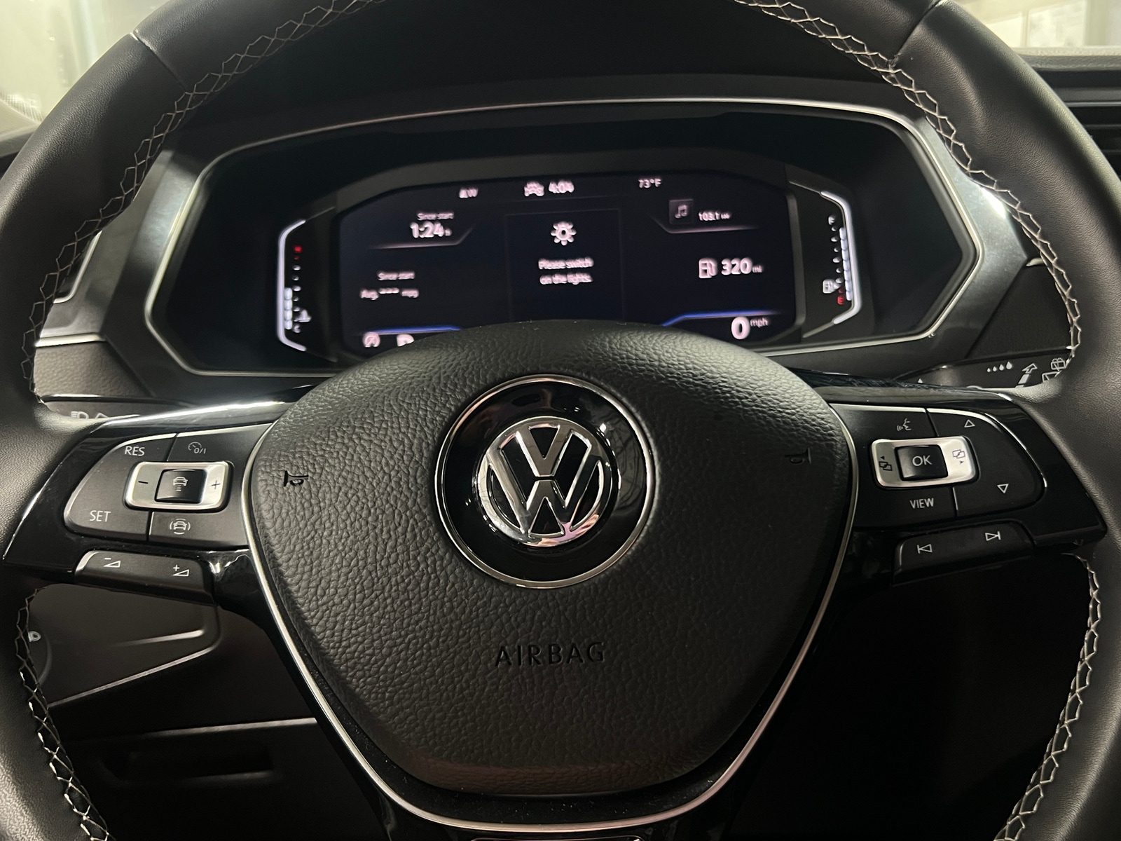 Thumbnail: 2021 Volkswagen Tiguan - 4