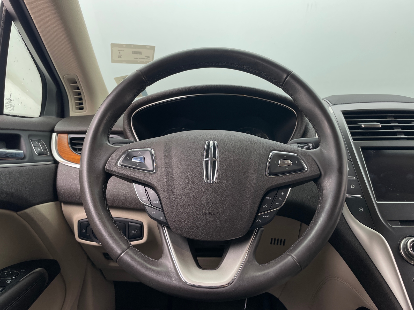 Thumbnail: 2019 Lincoln MKC - 4
