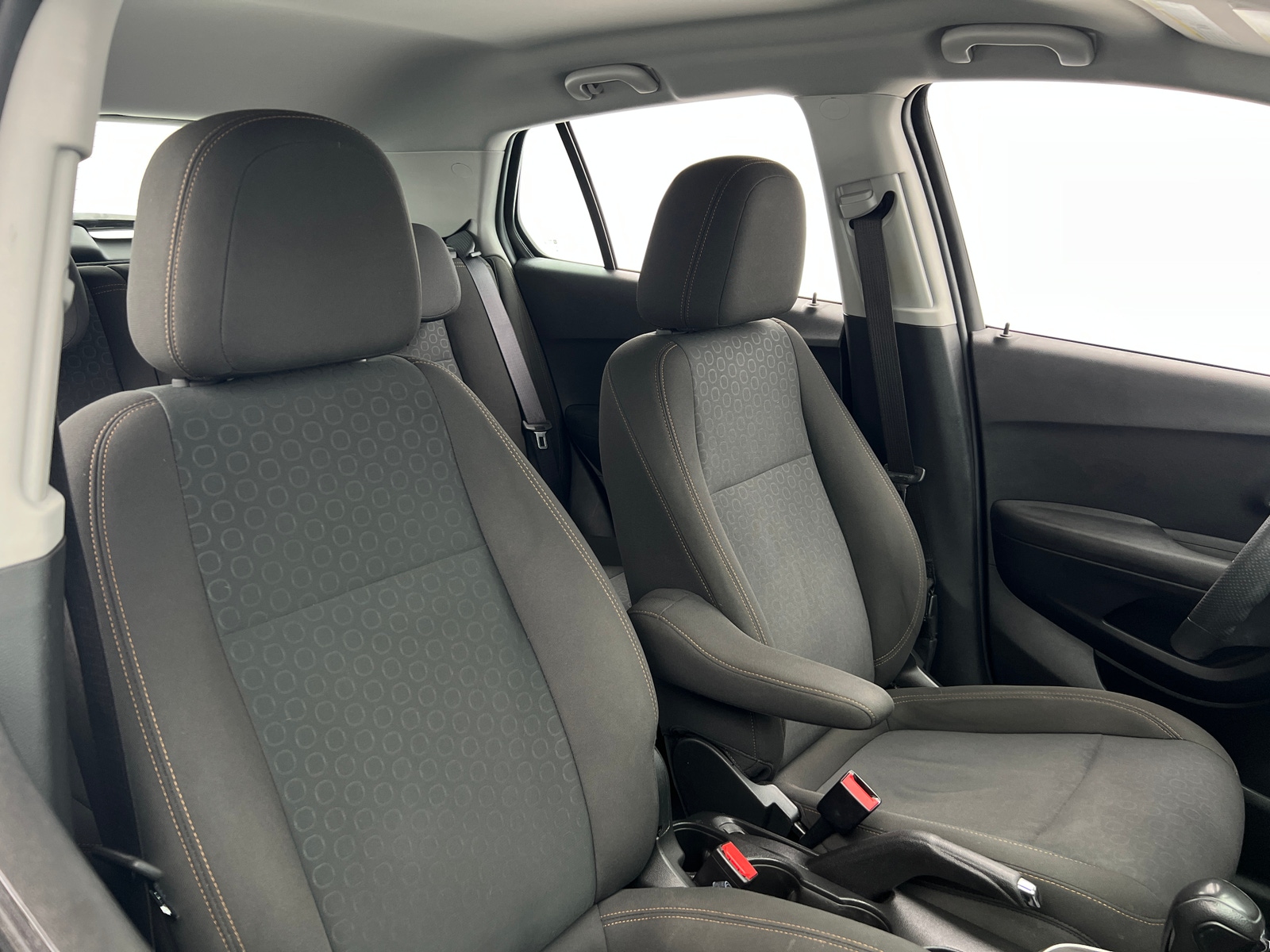 Thumbnail: 2017 Chevrolet Trax - 2