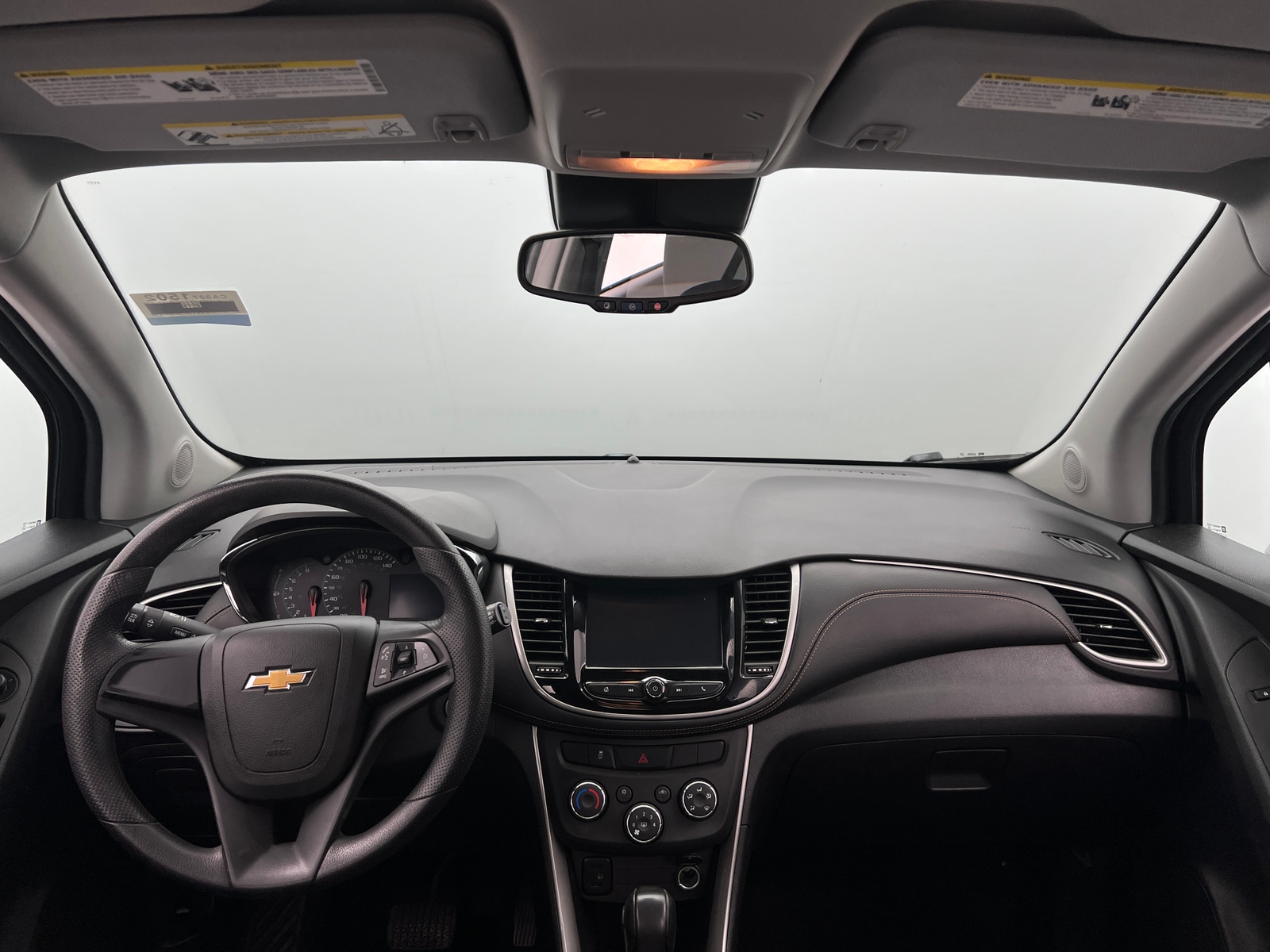 Thumbnail: 2017 Chevrolet Trax - 3