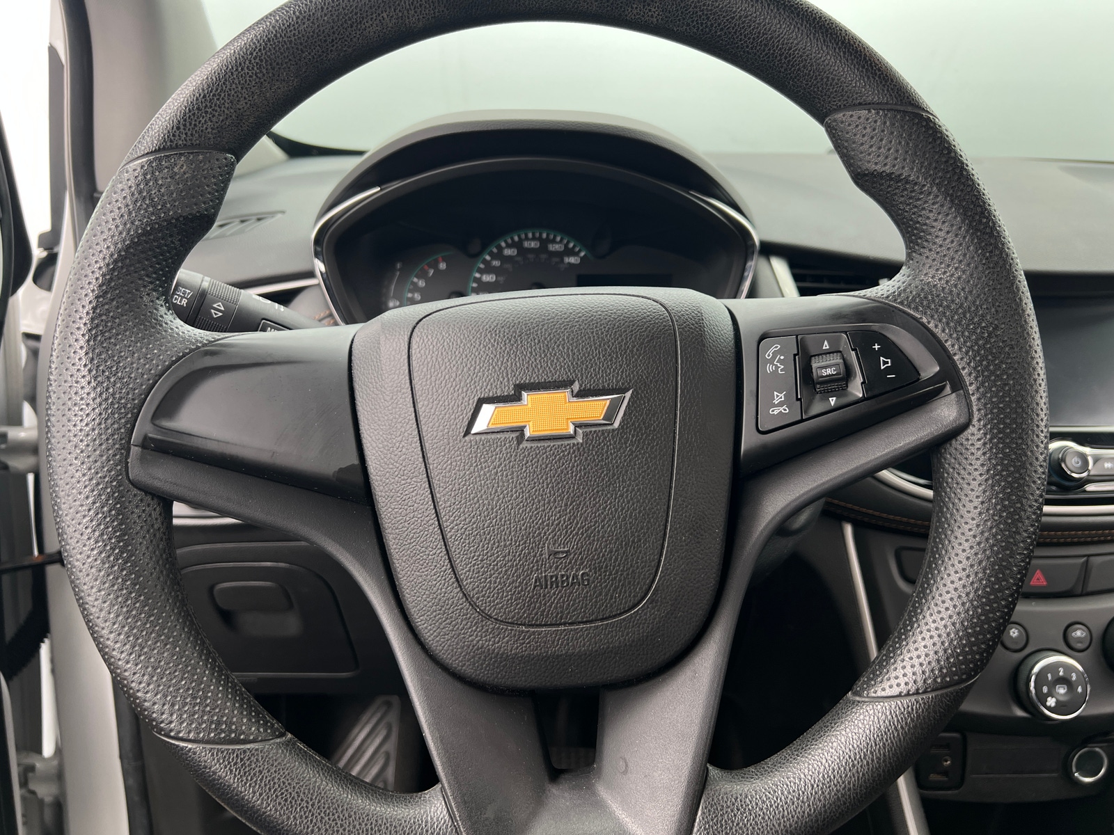 Thumbnail: 2017 Chevrolet Trax - 5