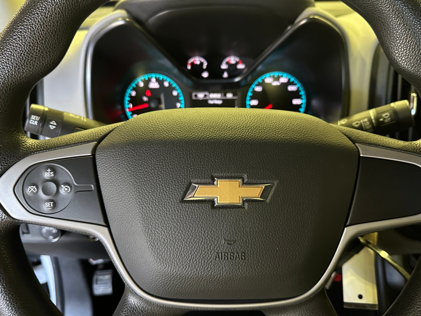 Thumbnail: 2021 Chevrolet Colorado - 5