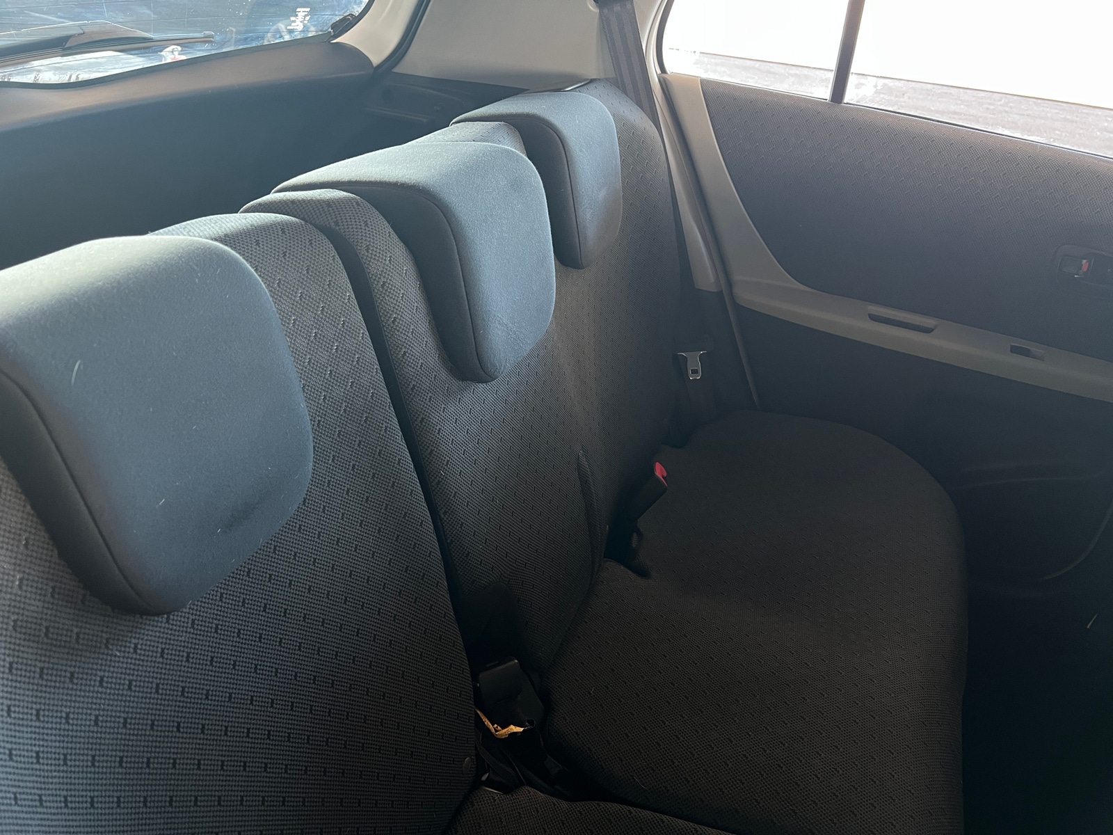 Thumbnail: 2011 Toyota Yaris - 6