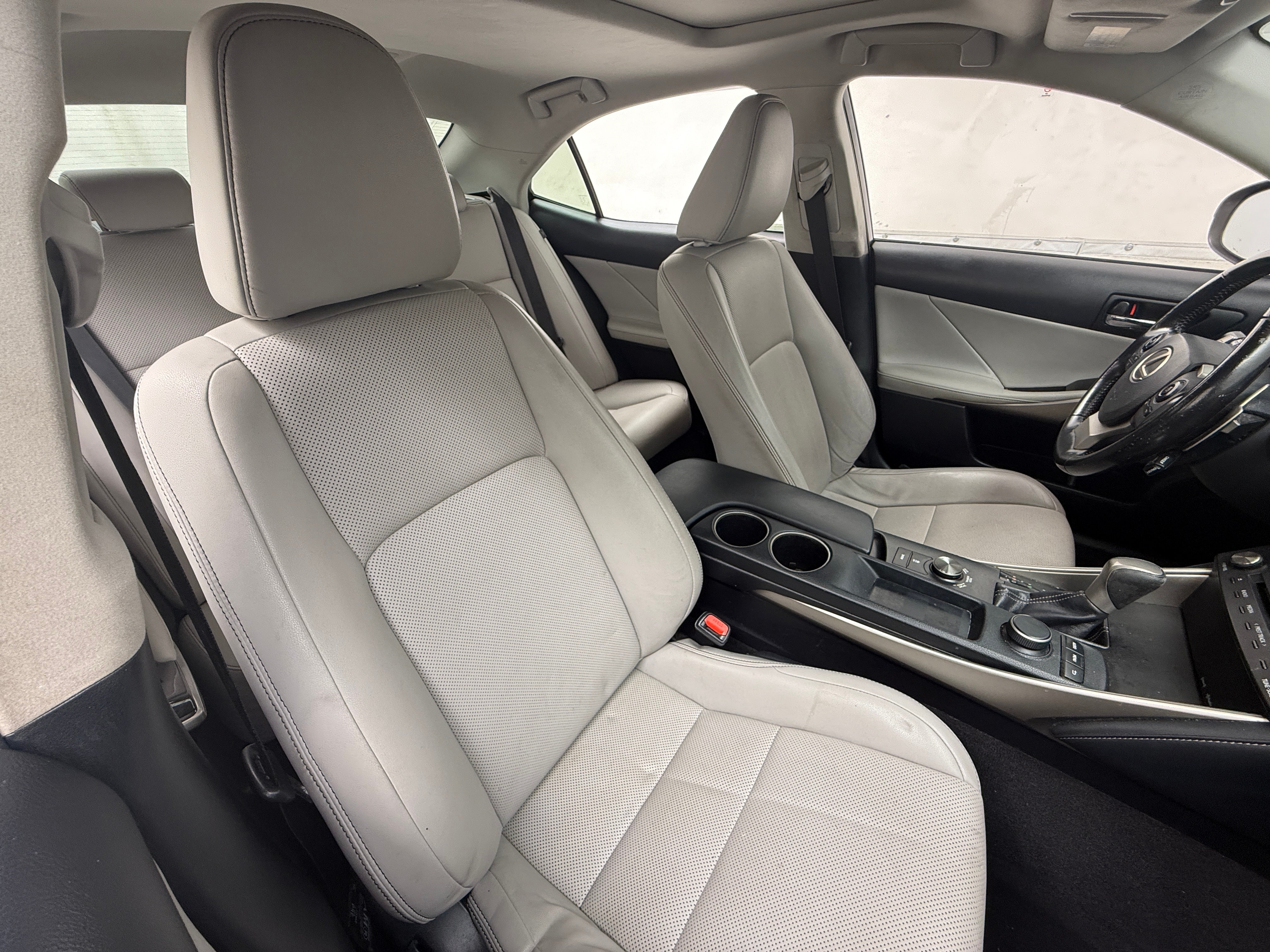 2016 Lexus IS