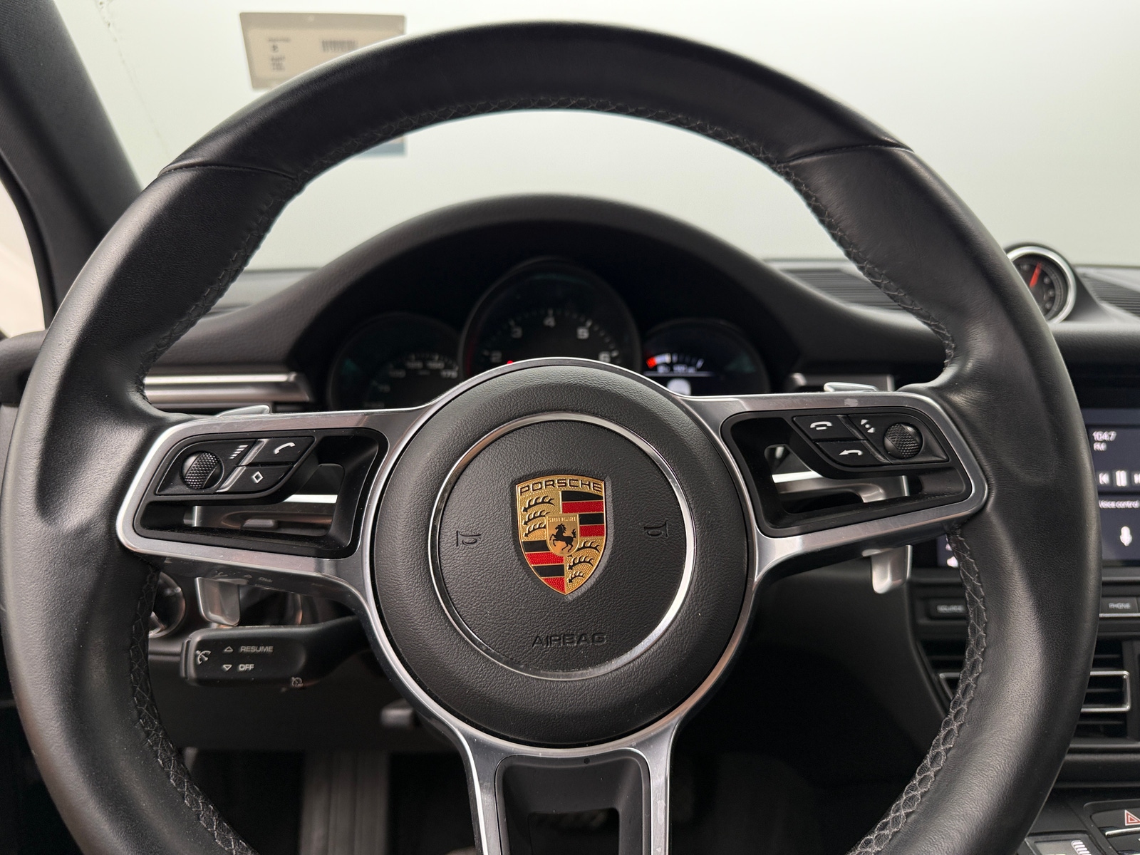 Thumbnail: 2021 Porsche Macan - 4