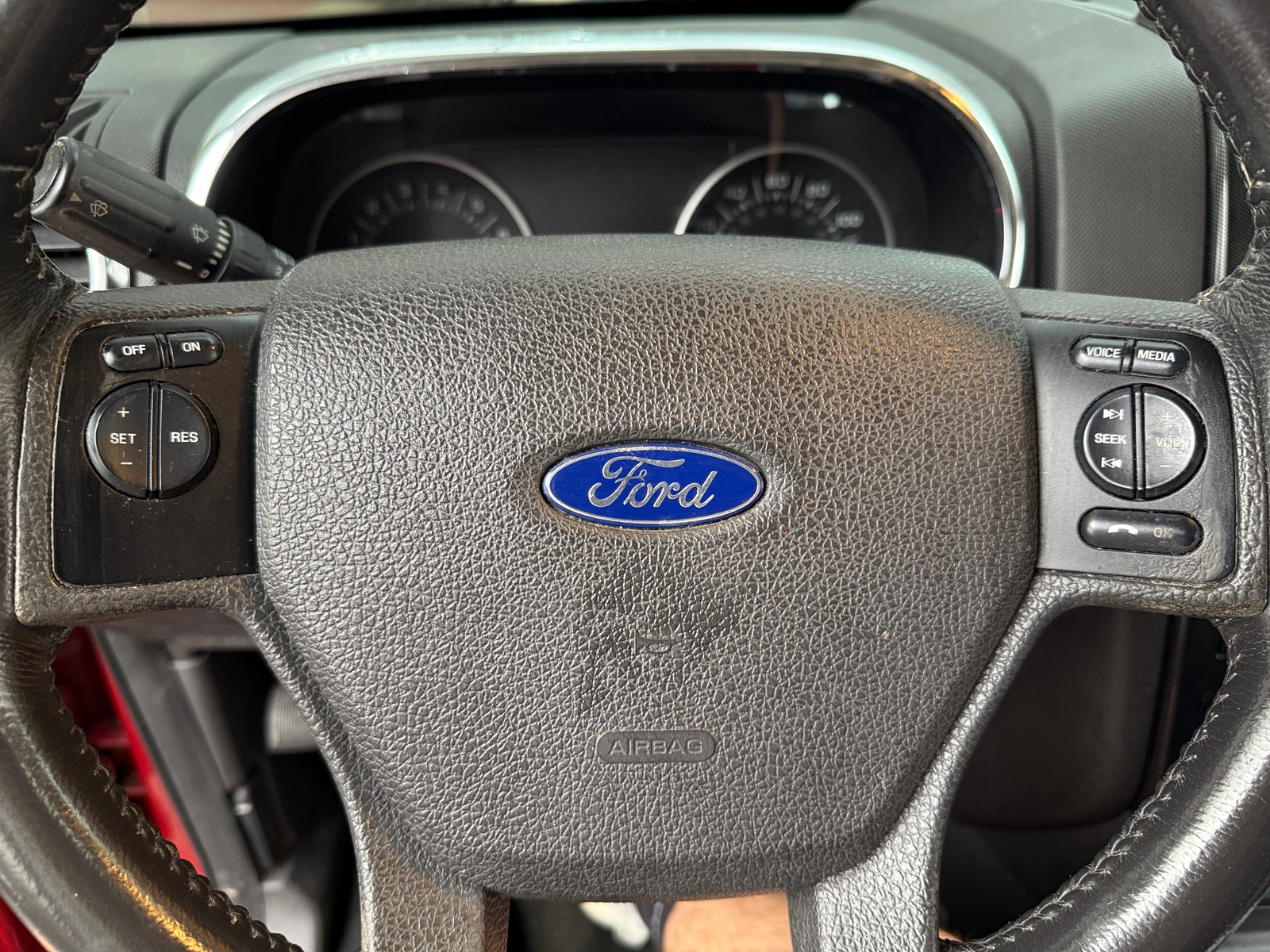 Thumbnail: 2010 Ford Explorer - 5