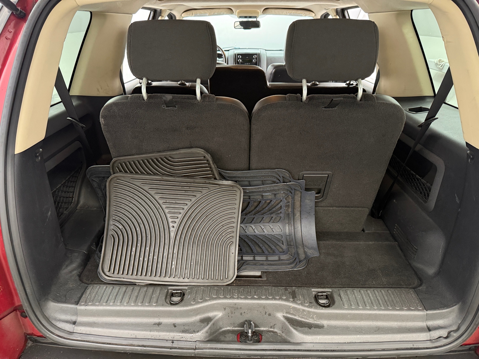 Thumbnail: 2010 Ford Explorer - 7