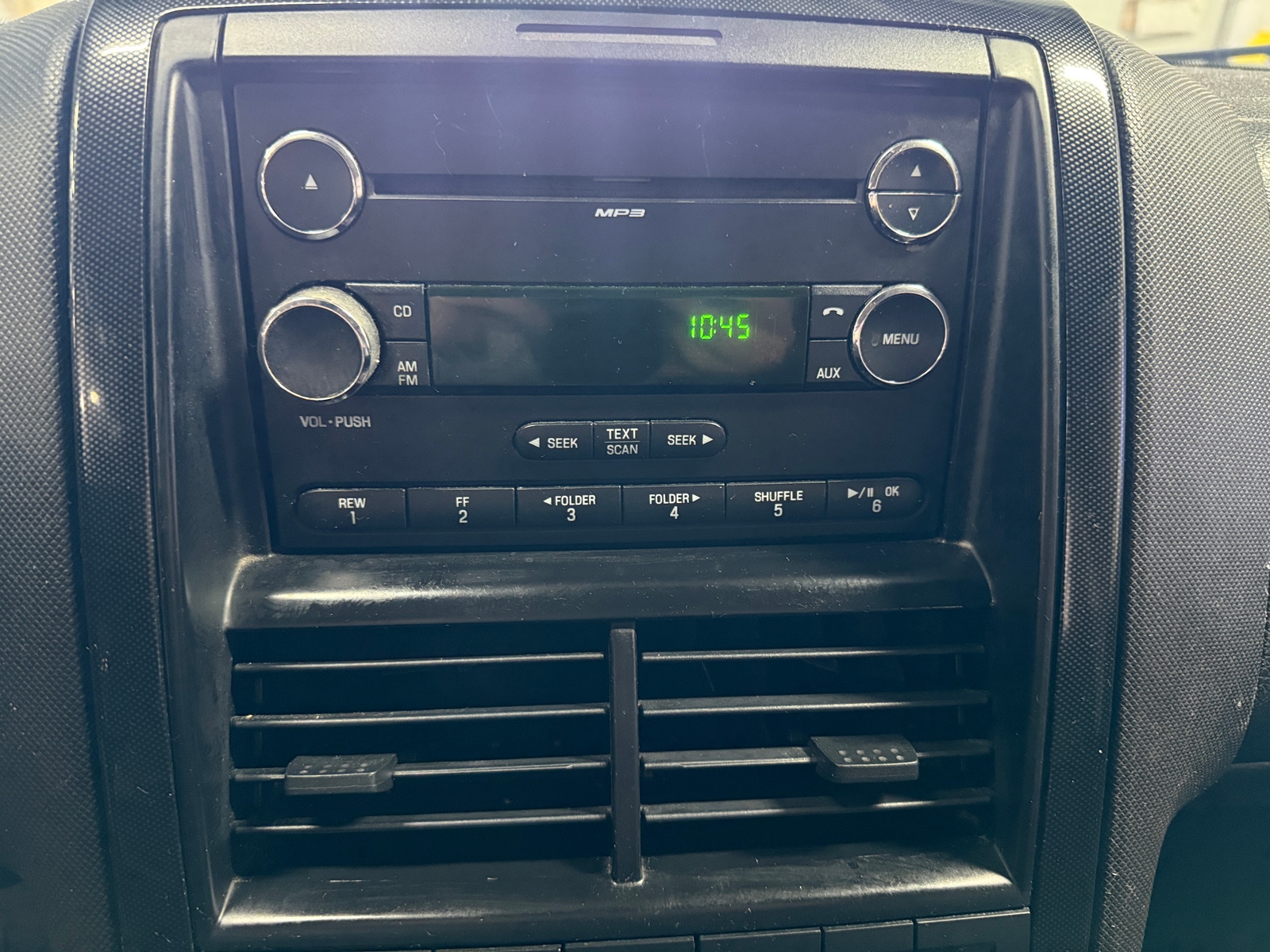 Thumbnail: 2010 Ford Explorer - 4