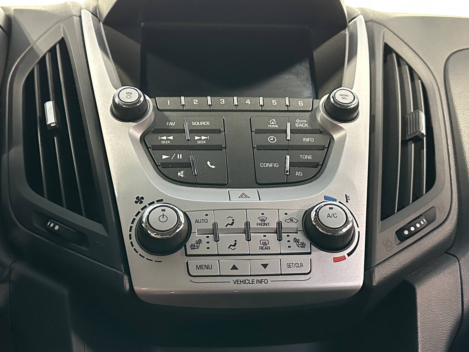 Thumbnail: 2016 Chevrolet Equinox - 3