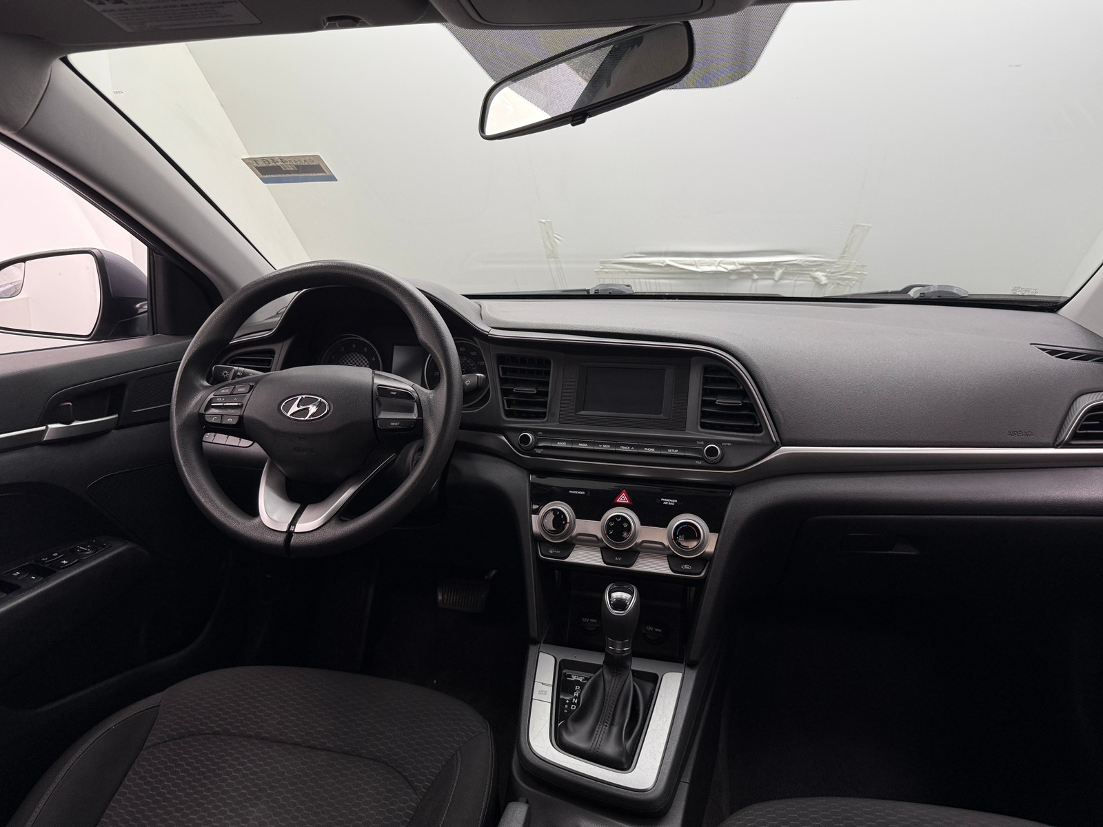 Thumbnail: 2019 Hyundai Elantra - 3