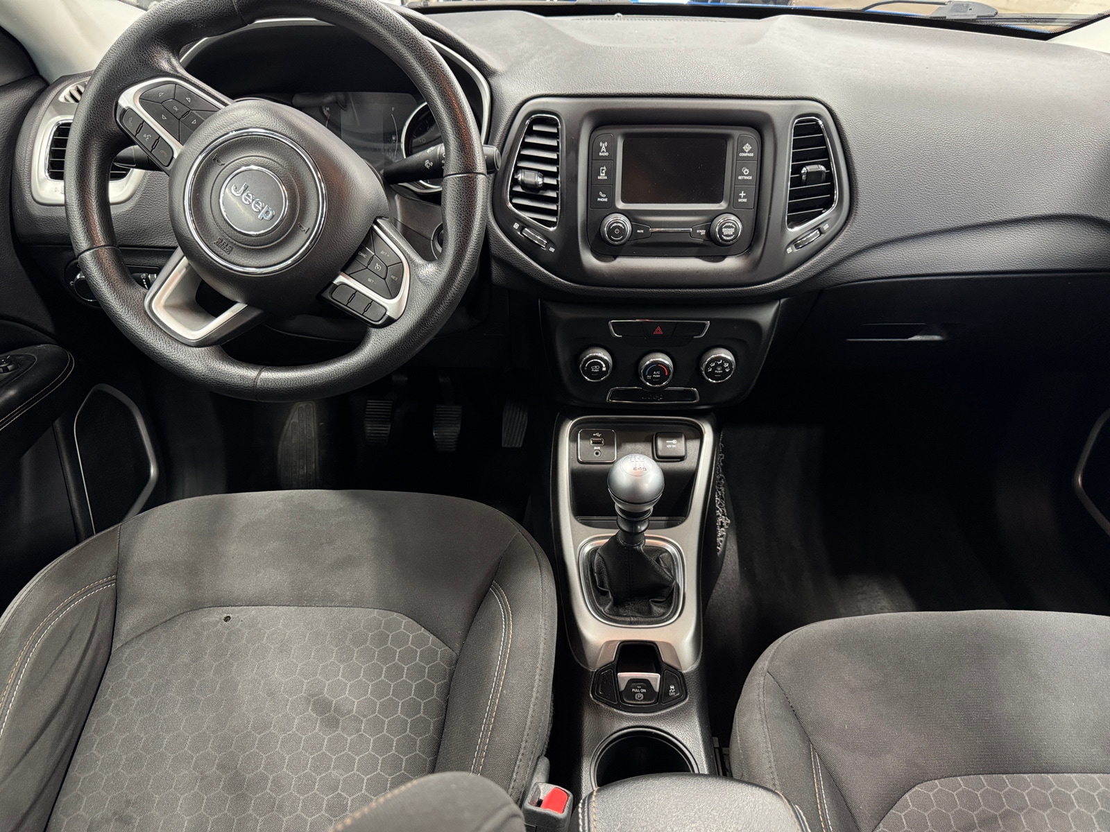Thumbnail: 2018 Jeep Compass - 3