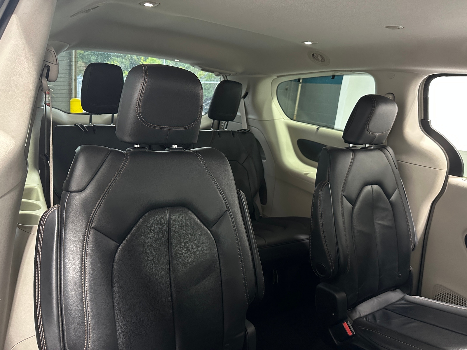 Thumbnail: 2017 Chrysler Pacifica - 5