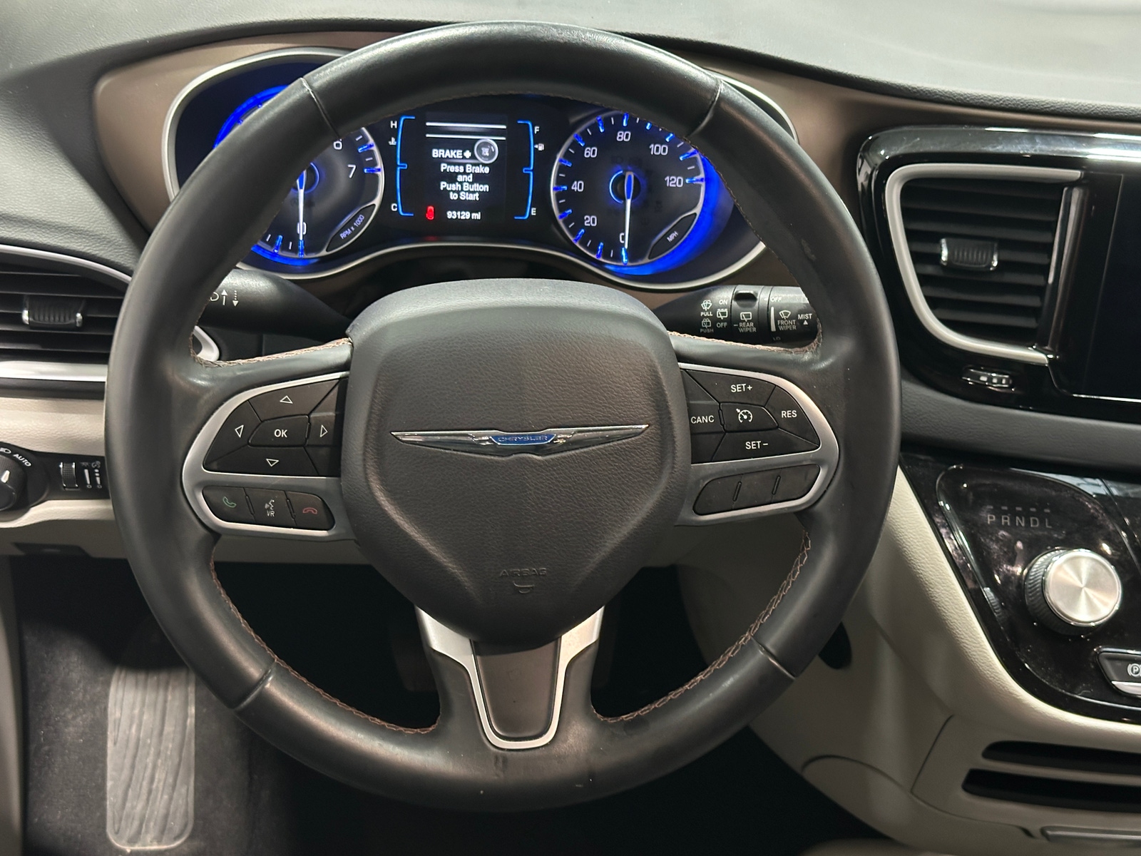 Thumbnail: 2017 Chrysler Pacifica - 4