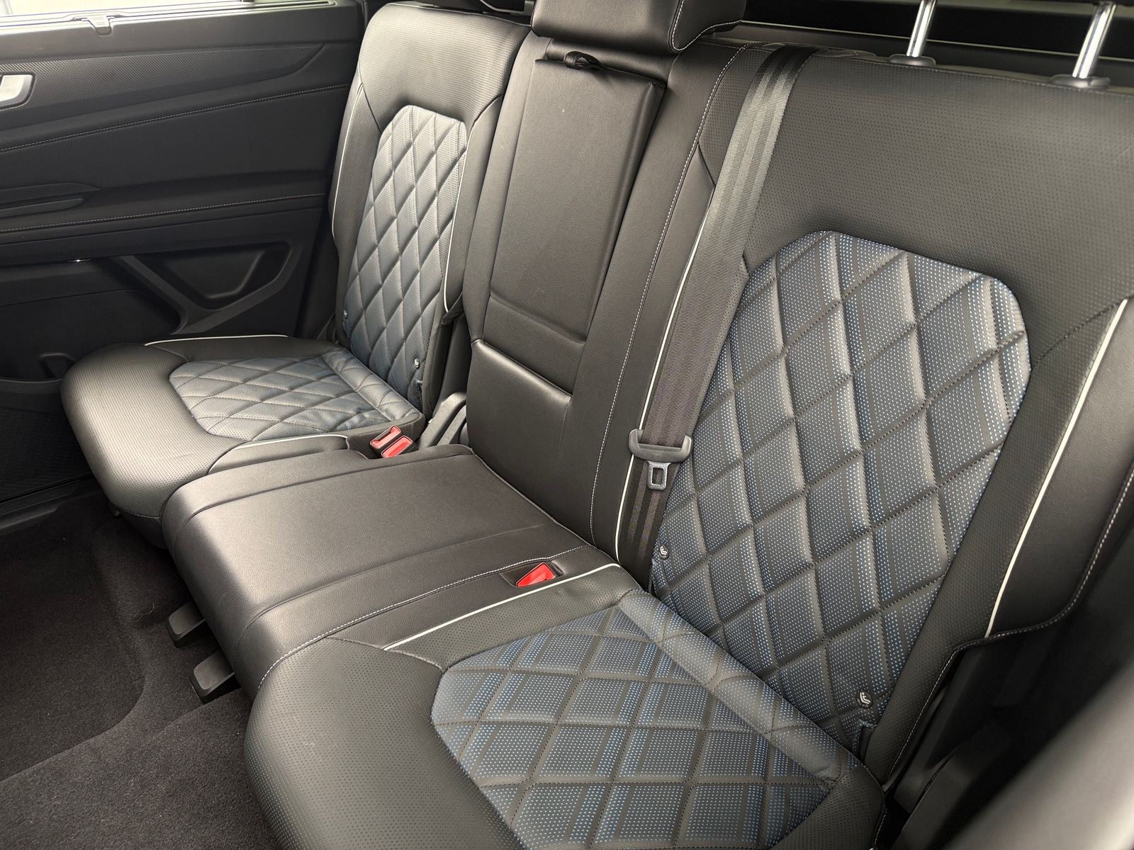 Thumbnail: 2024 Volkswagen Atlas - 5