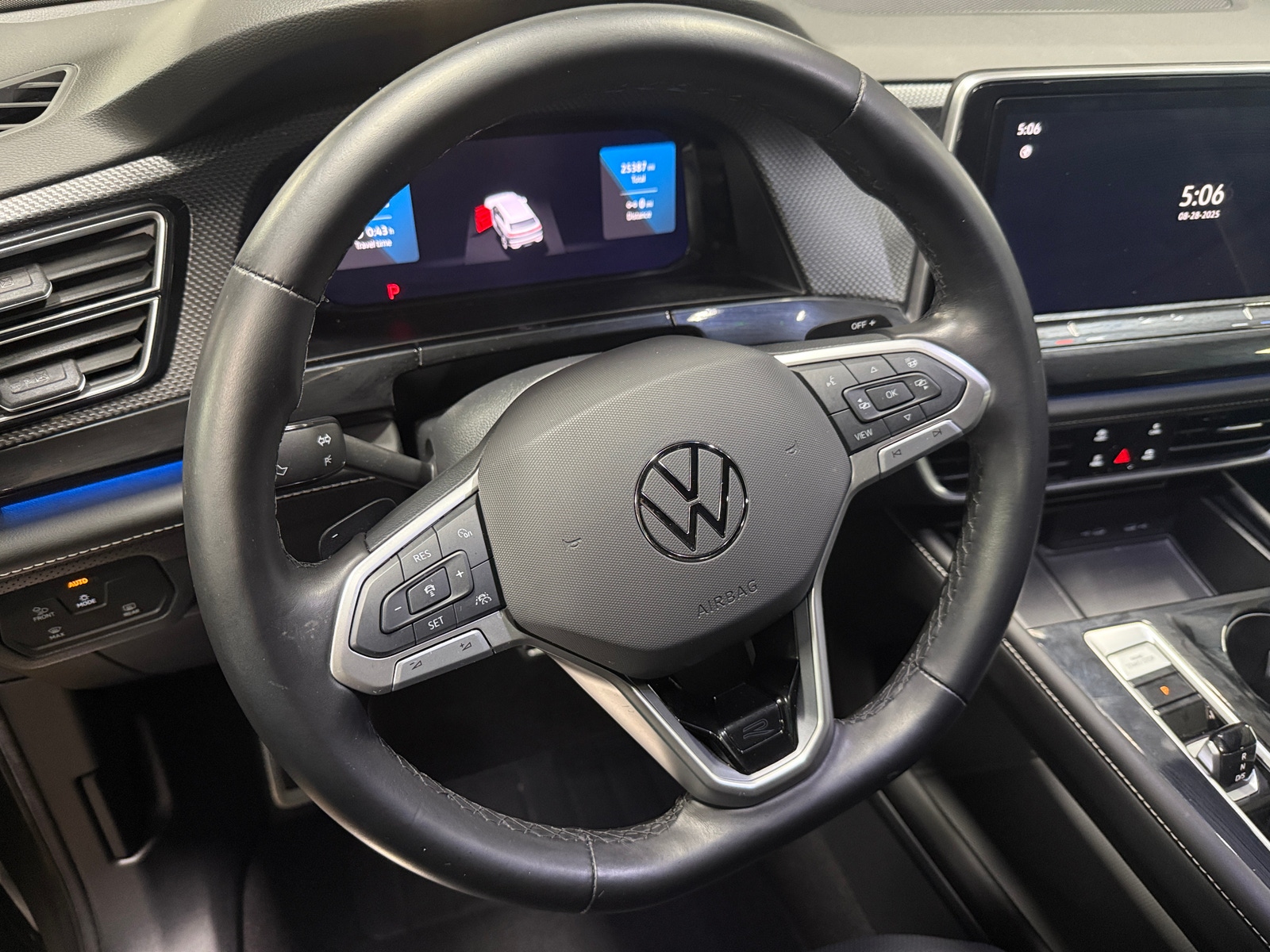 Thumbnail: 2024 Volkswagen Atlas - 4